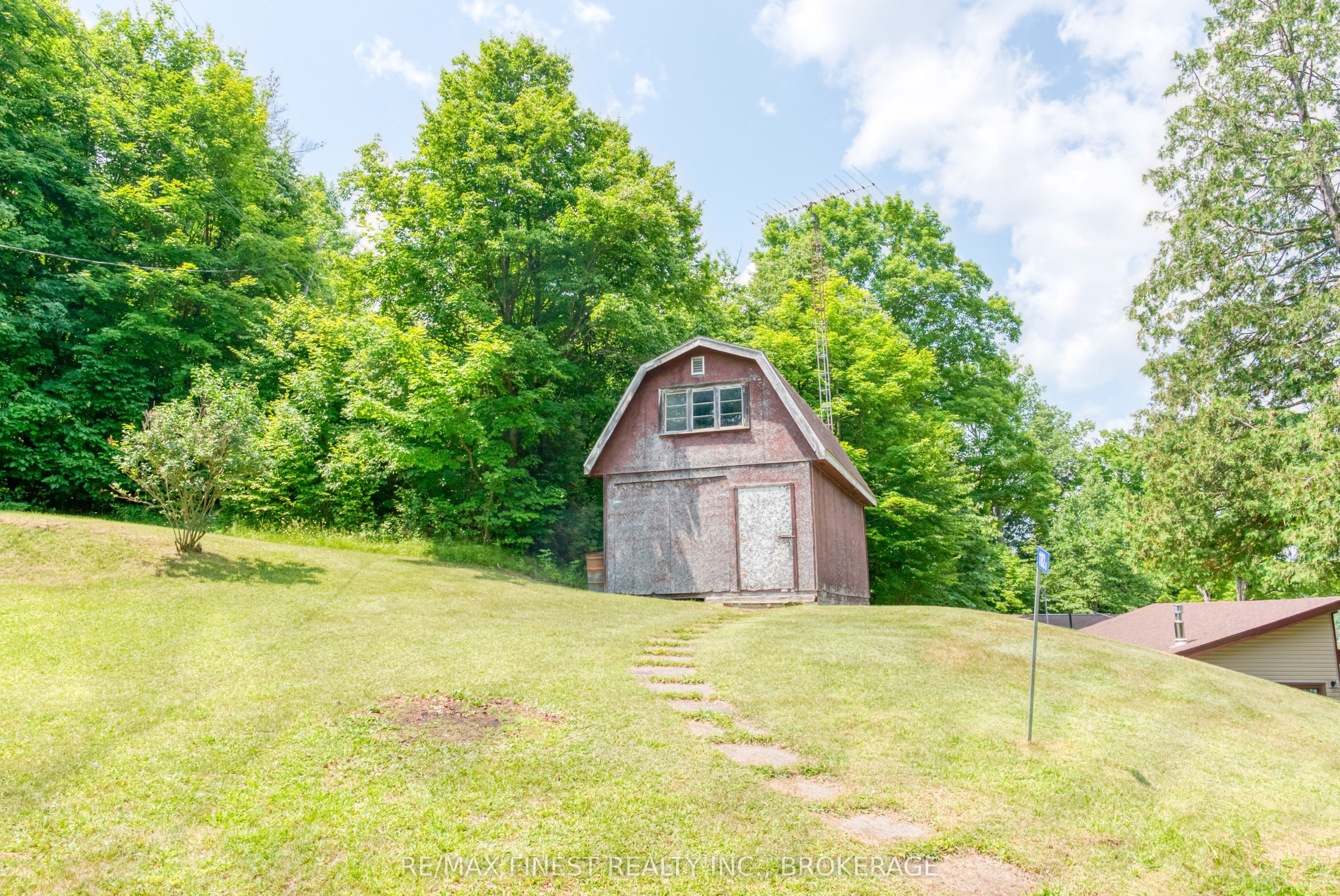1182b Johnston Lane Property Photo 15