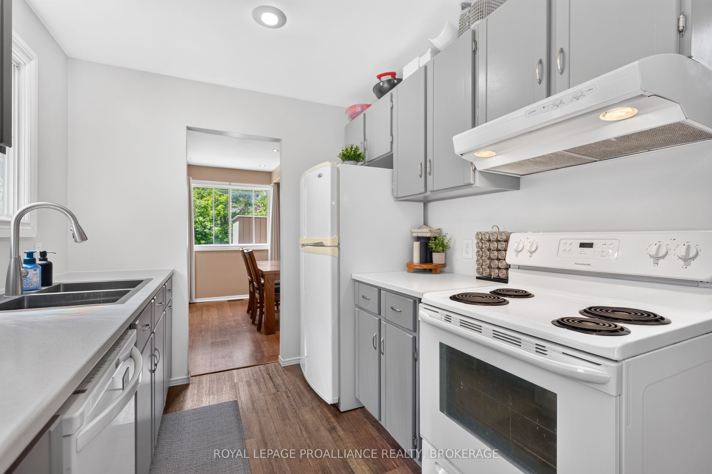 24 Balmoral Court Property Photo 18