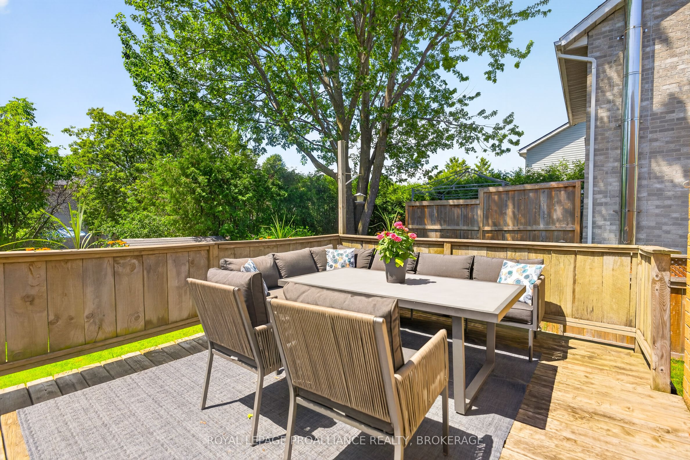 24 Balmoral Court Property Photo 40