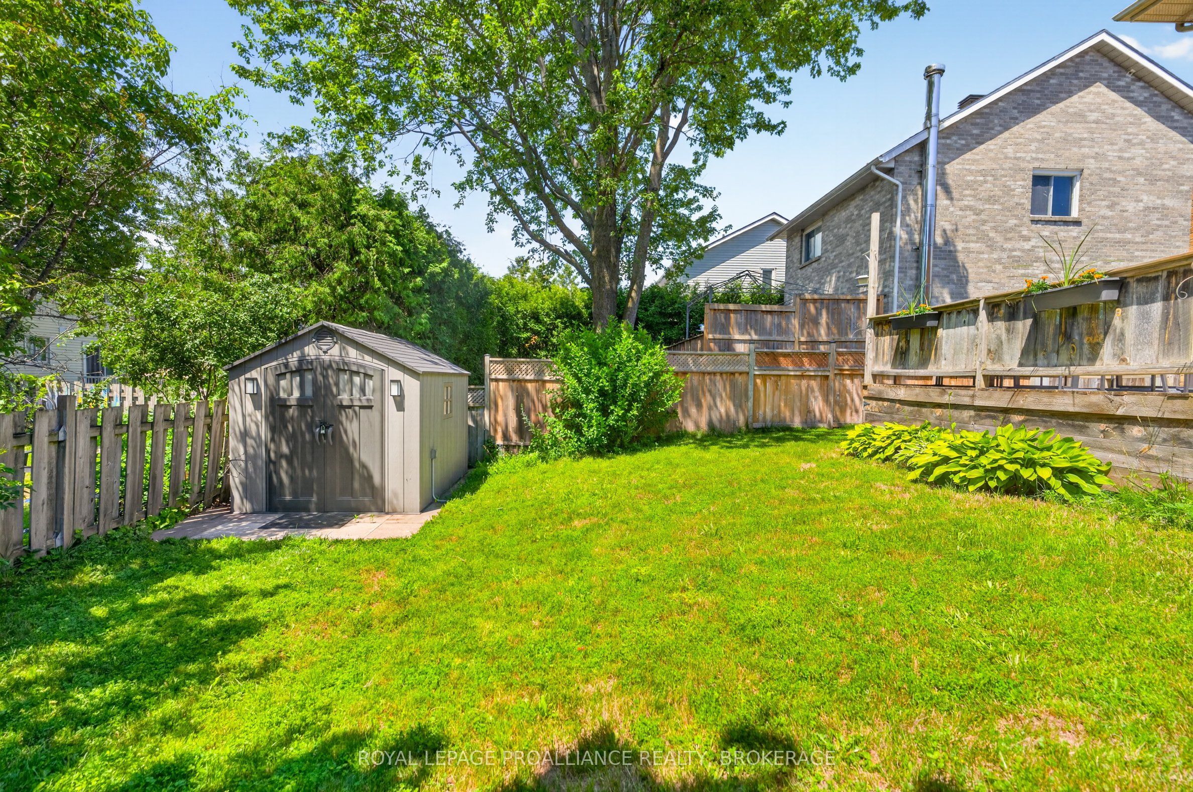 24 Balmoral Court Property Photo 42