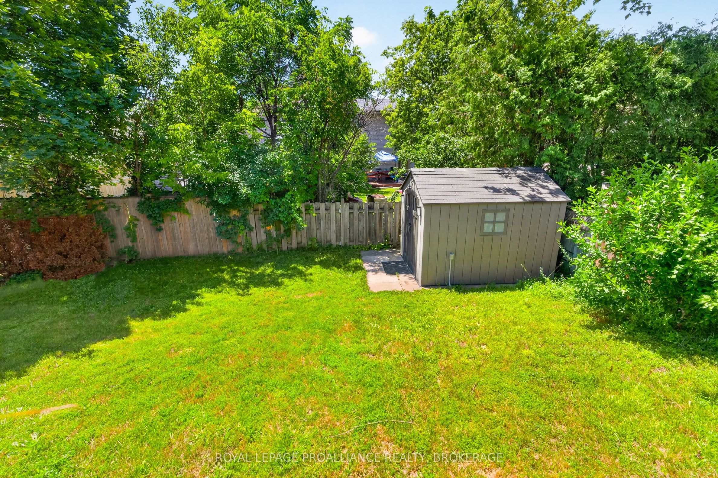 24 Balmoral Court Property Photo 43