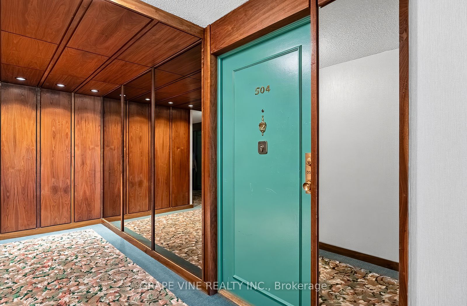2951 Riverside Drive 504 Property Photo 5