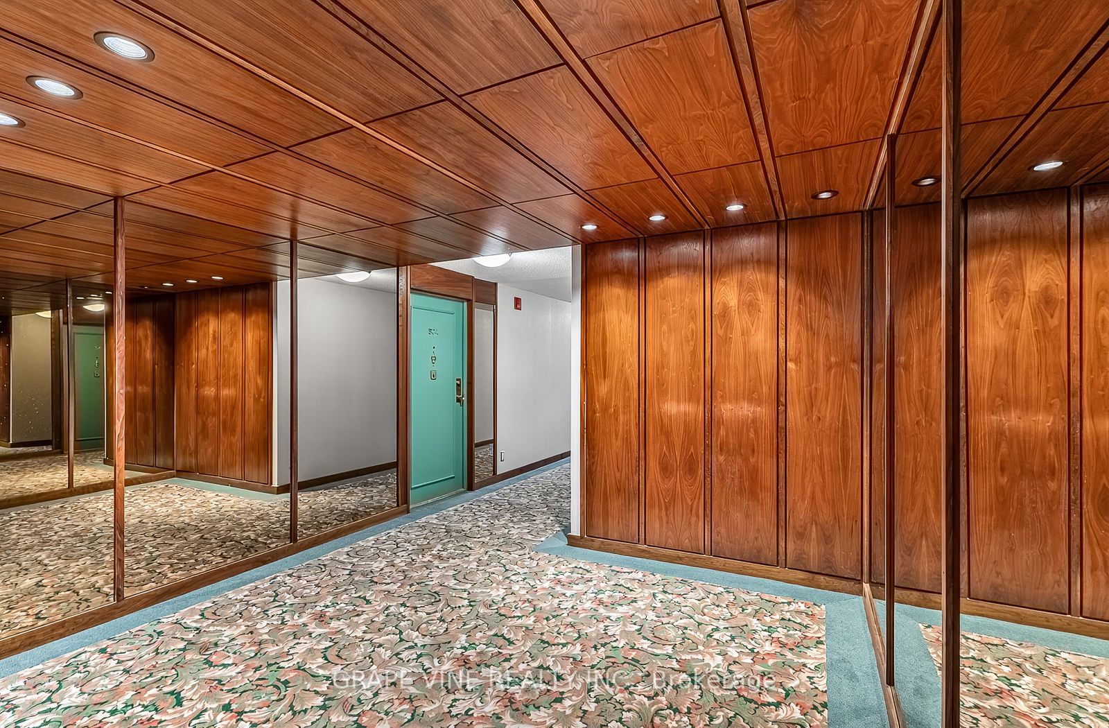 2951 Riverside Drive 504 Property Photo 6