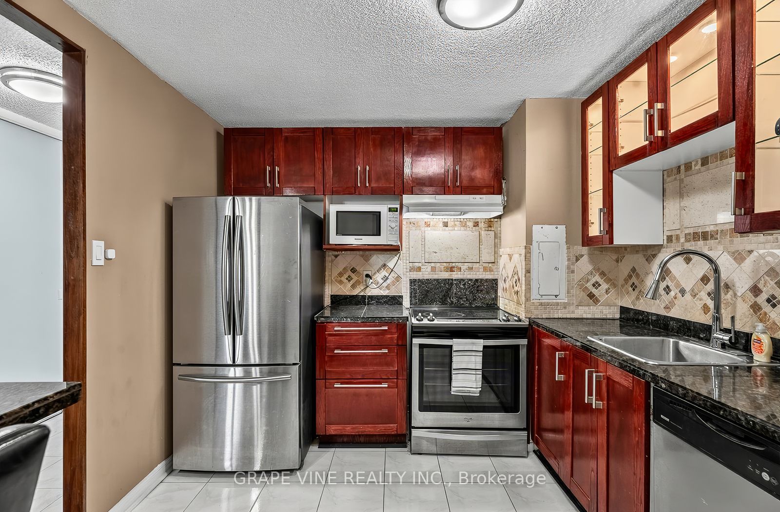 2951 Riverside Drive 504 Property Photo 10