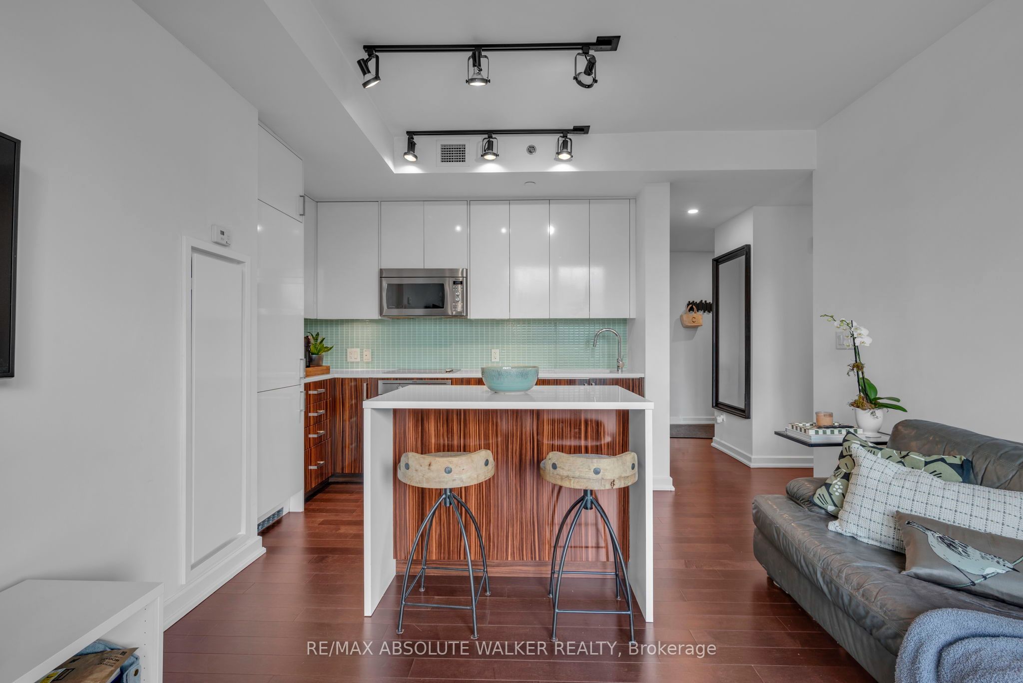 300 Lisgar Street 810 Property Photo 9