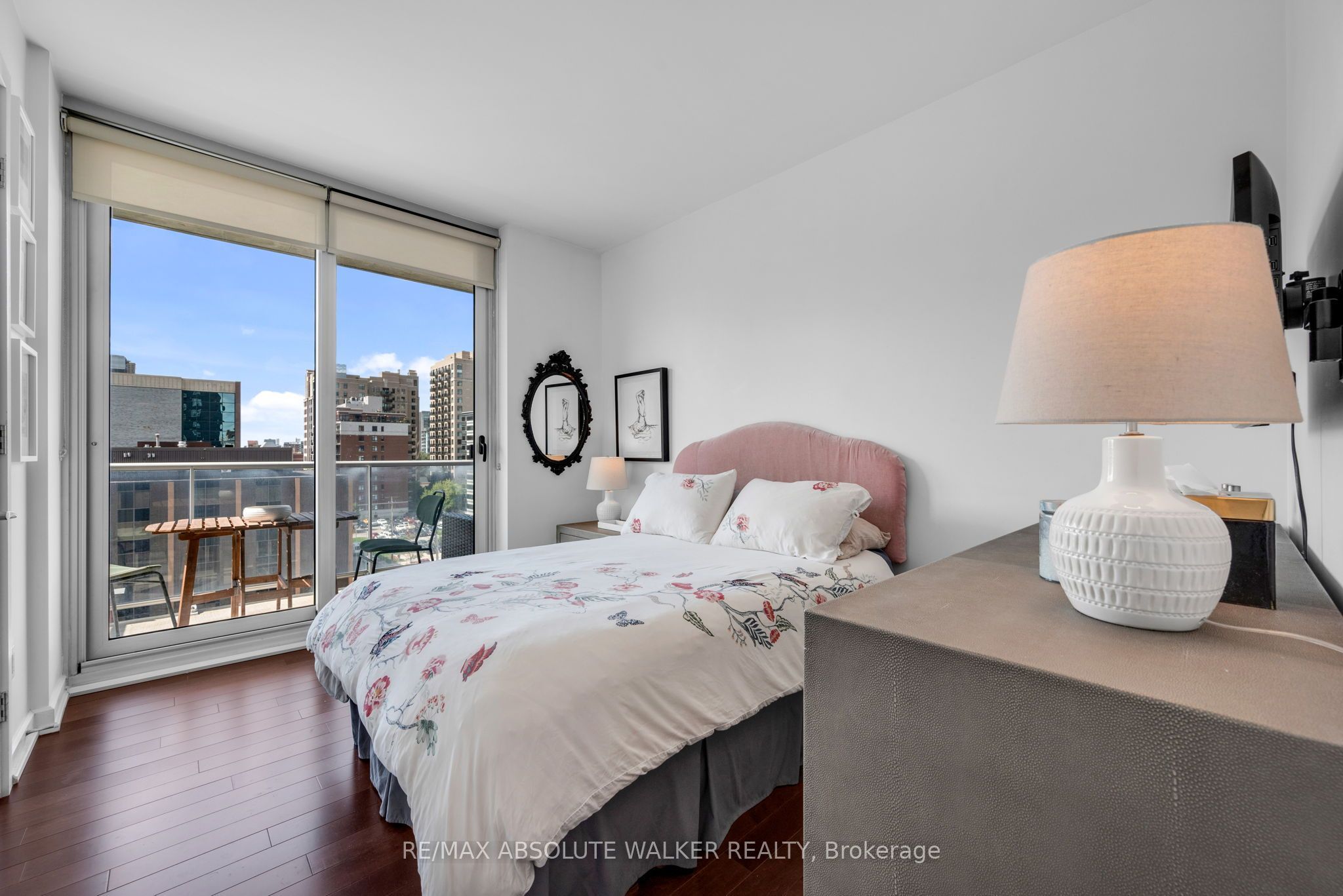 300 Lisgar Street 810 Property Photo 13