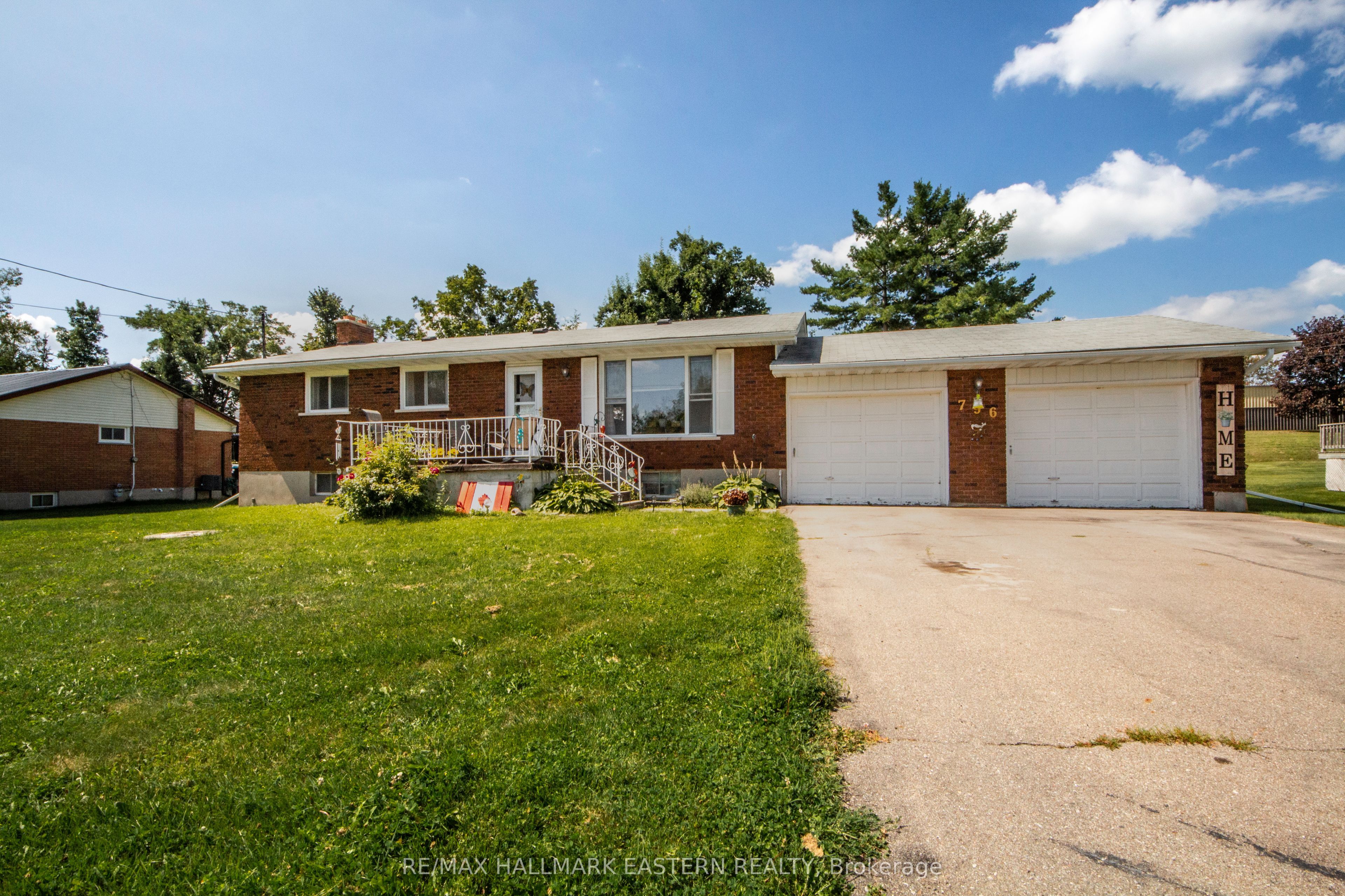 796 Maple Drive Property Photo 1