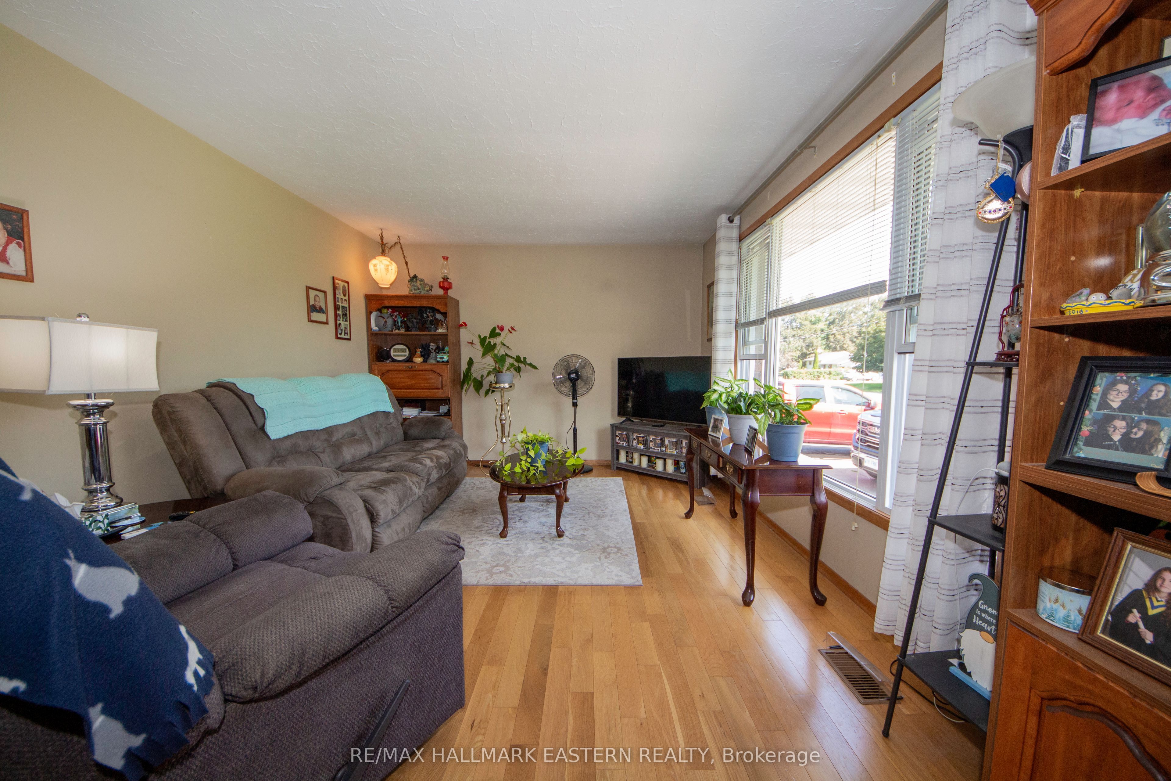 796 Maple Drive Property Photo 3