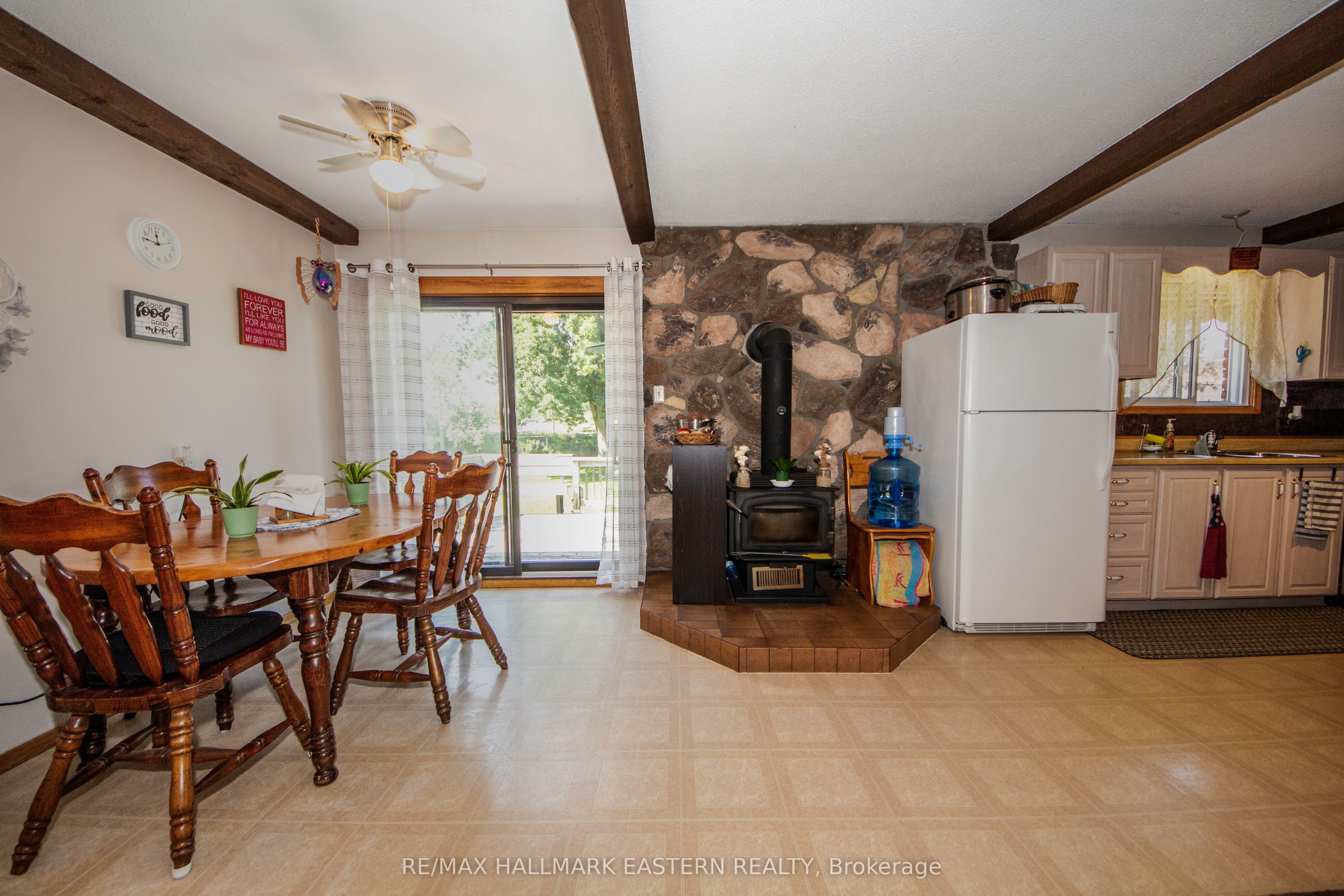 796 Maple Drive Property Photo 6