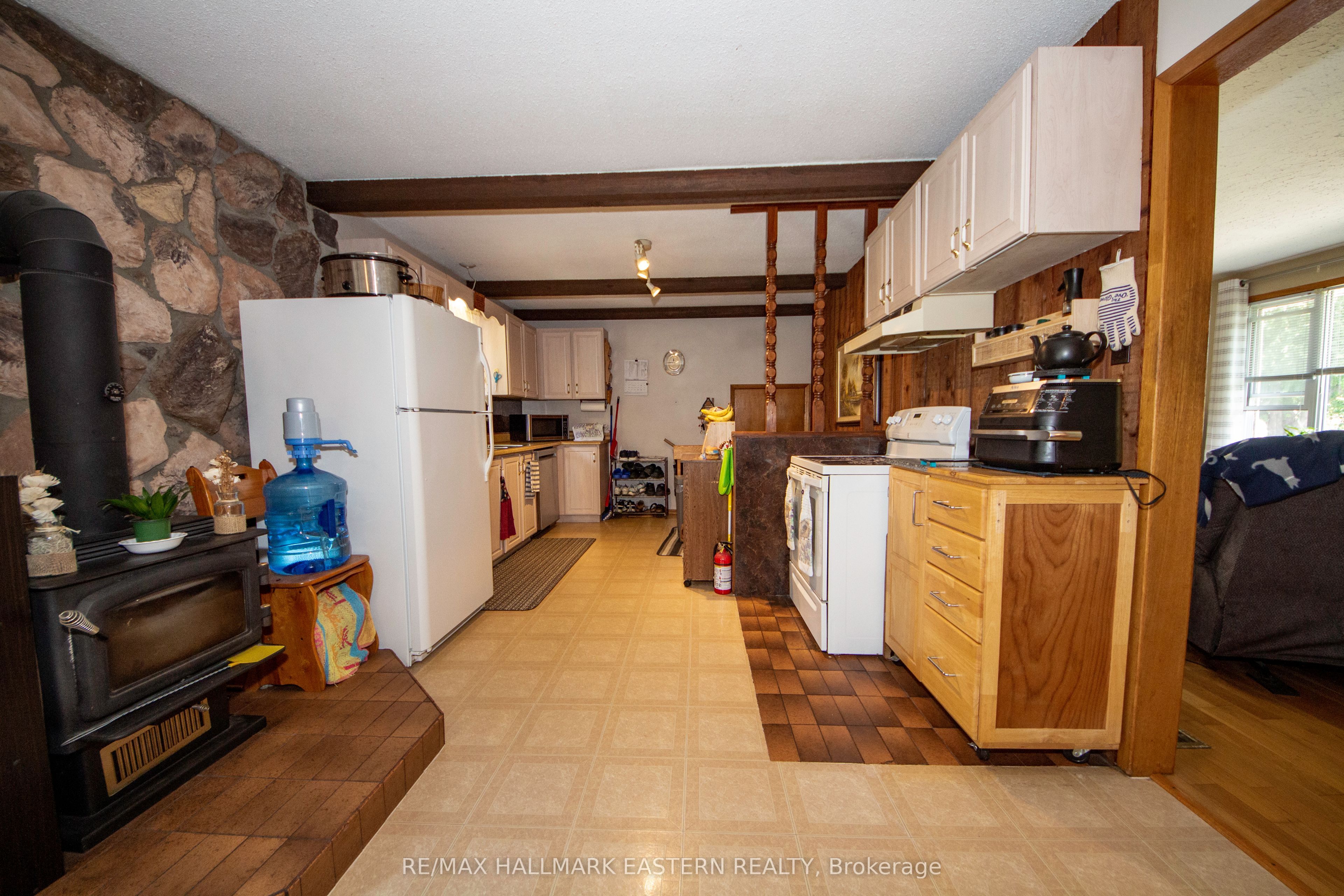 796 Maple Drive Property Photo 7