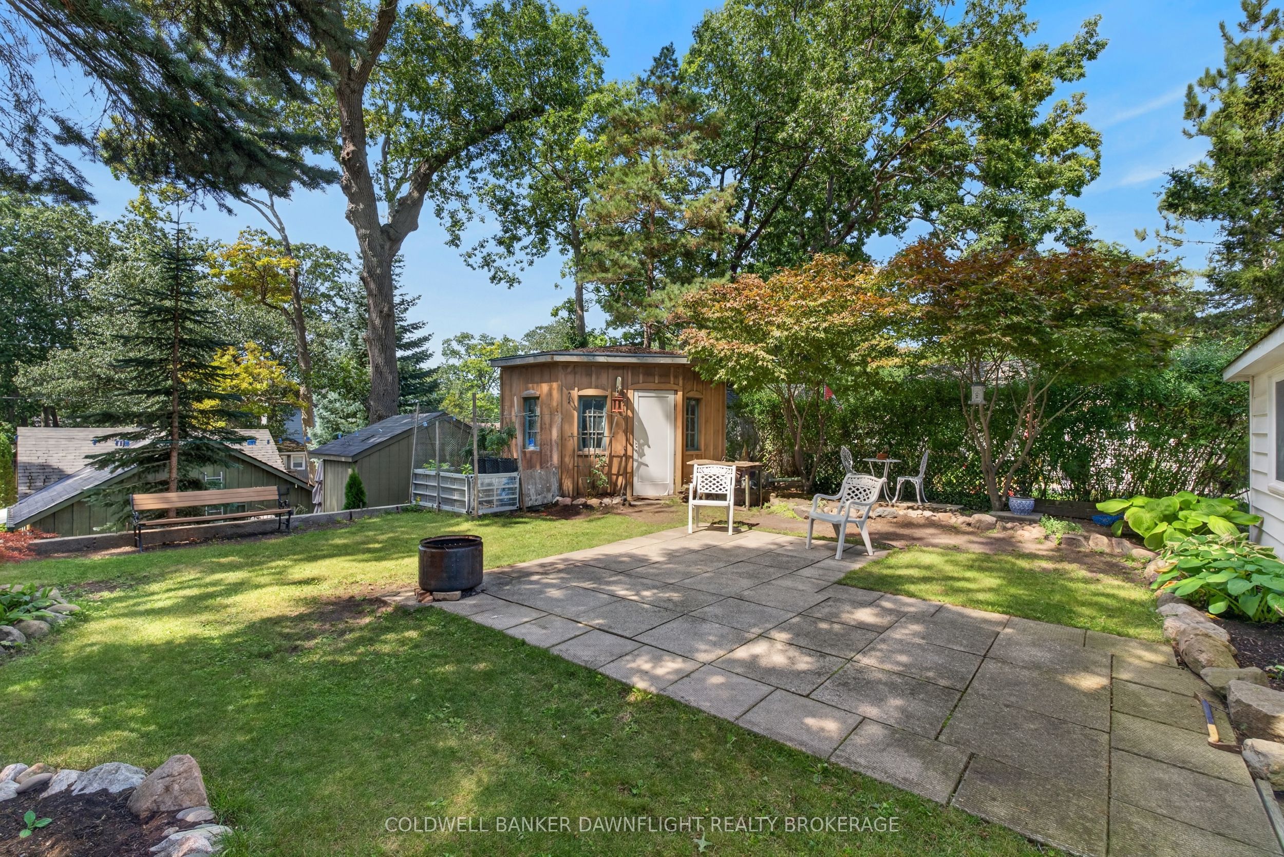 13 Warwick Avenue Property Photo 16
