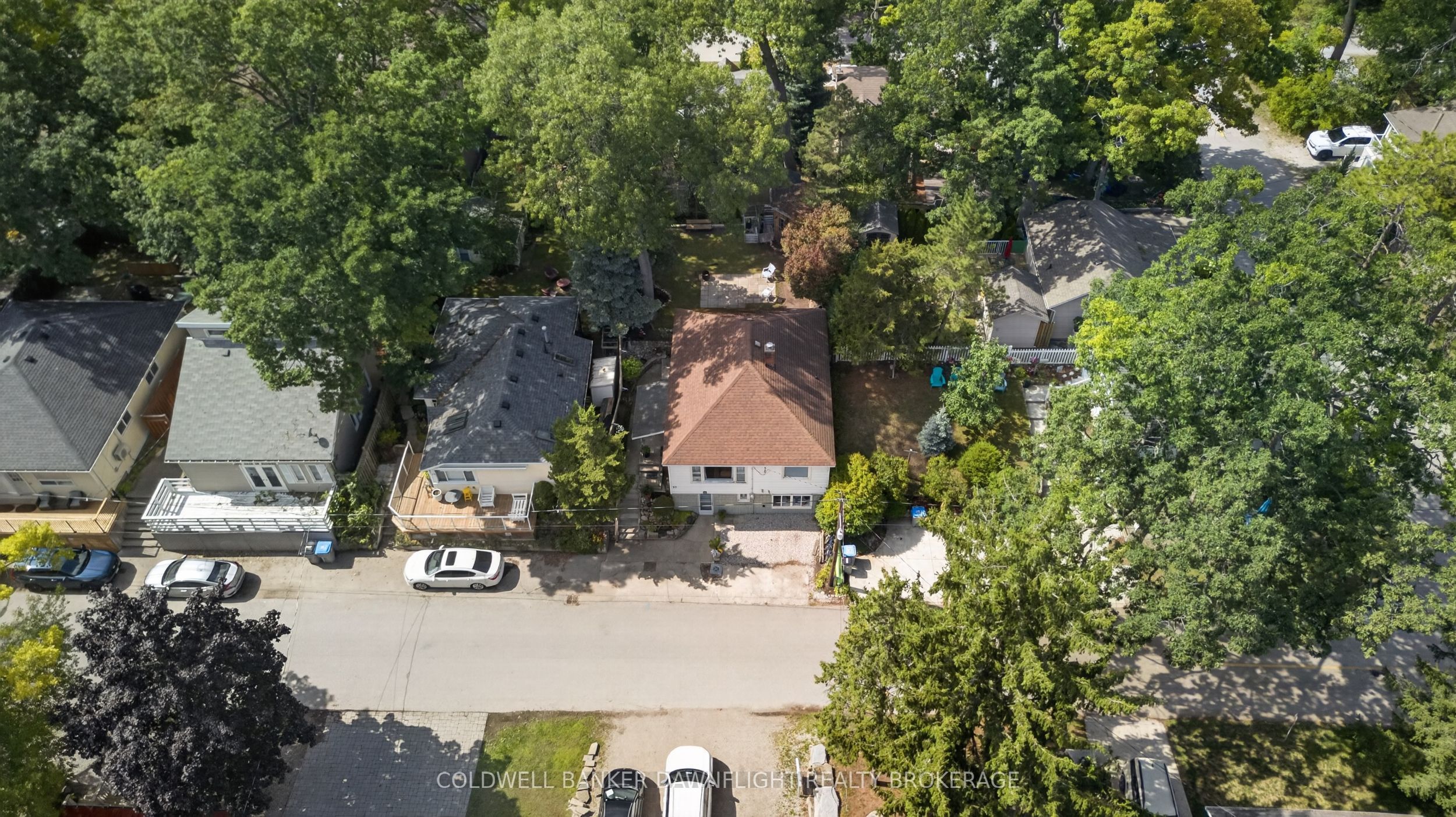 13 Warwick Avenue Property Photo 17