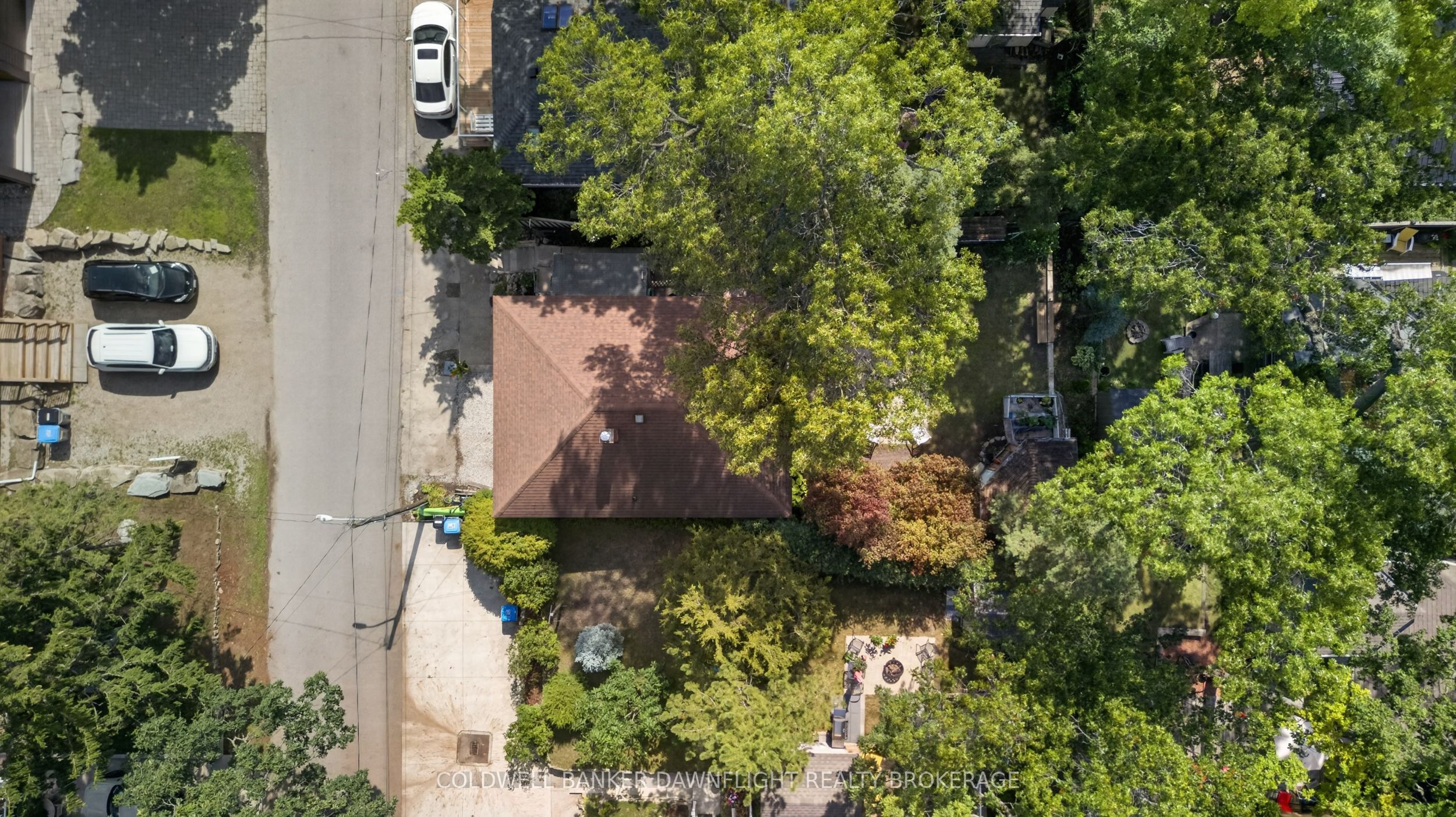 13 Warwick Avenue Property Photo 20