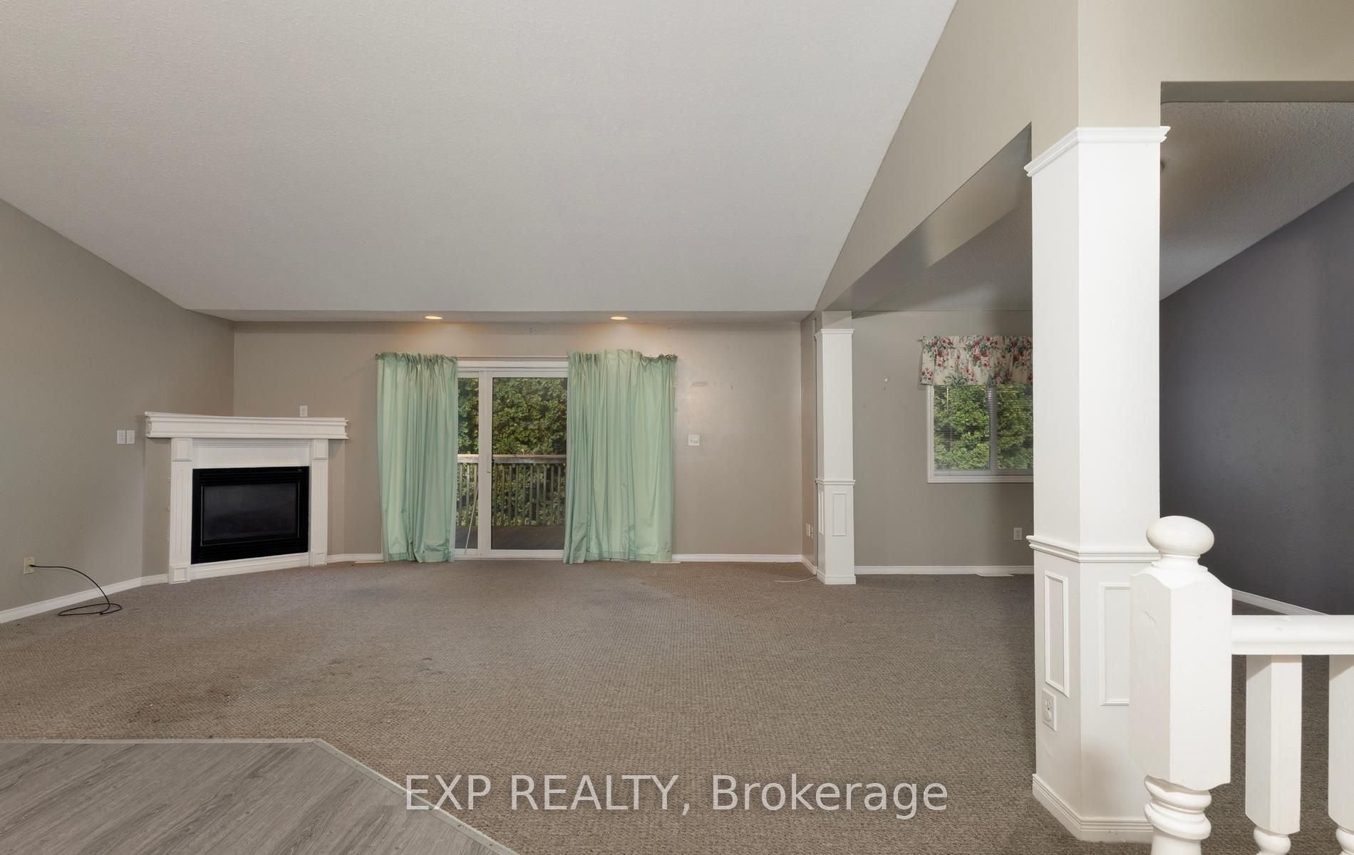 1077 Hamilton Road 21 Property Photo 7