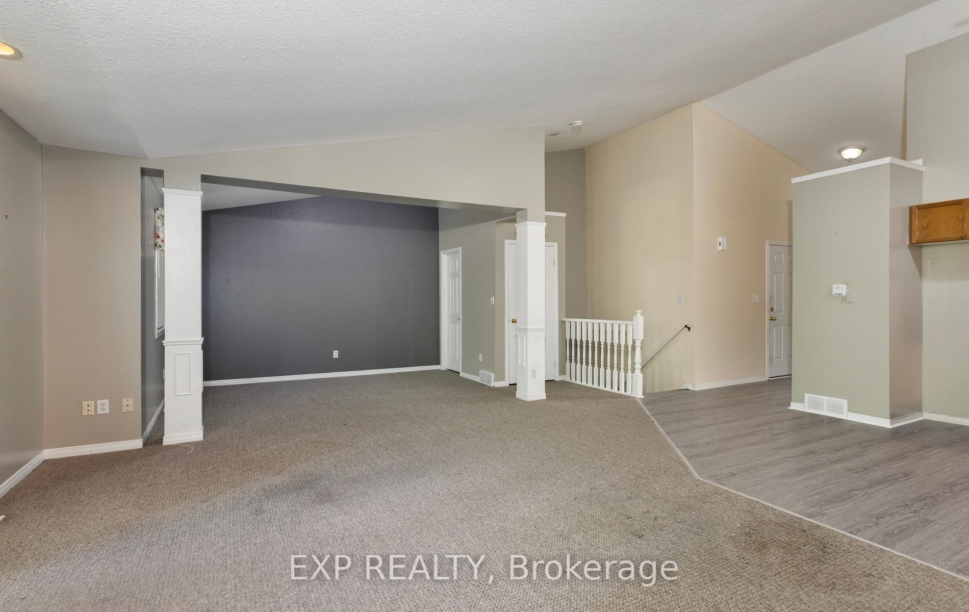 1077 Hamilton Road 21 Property Photo 9