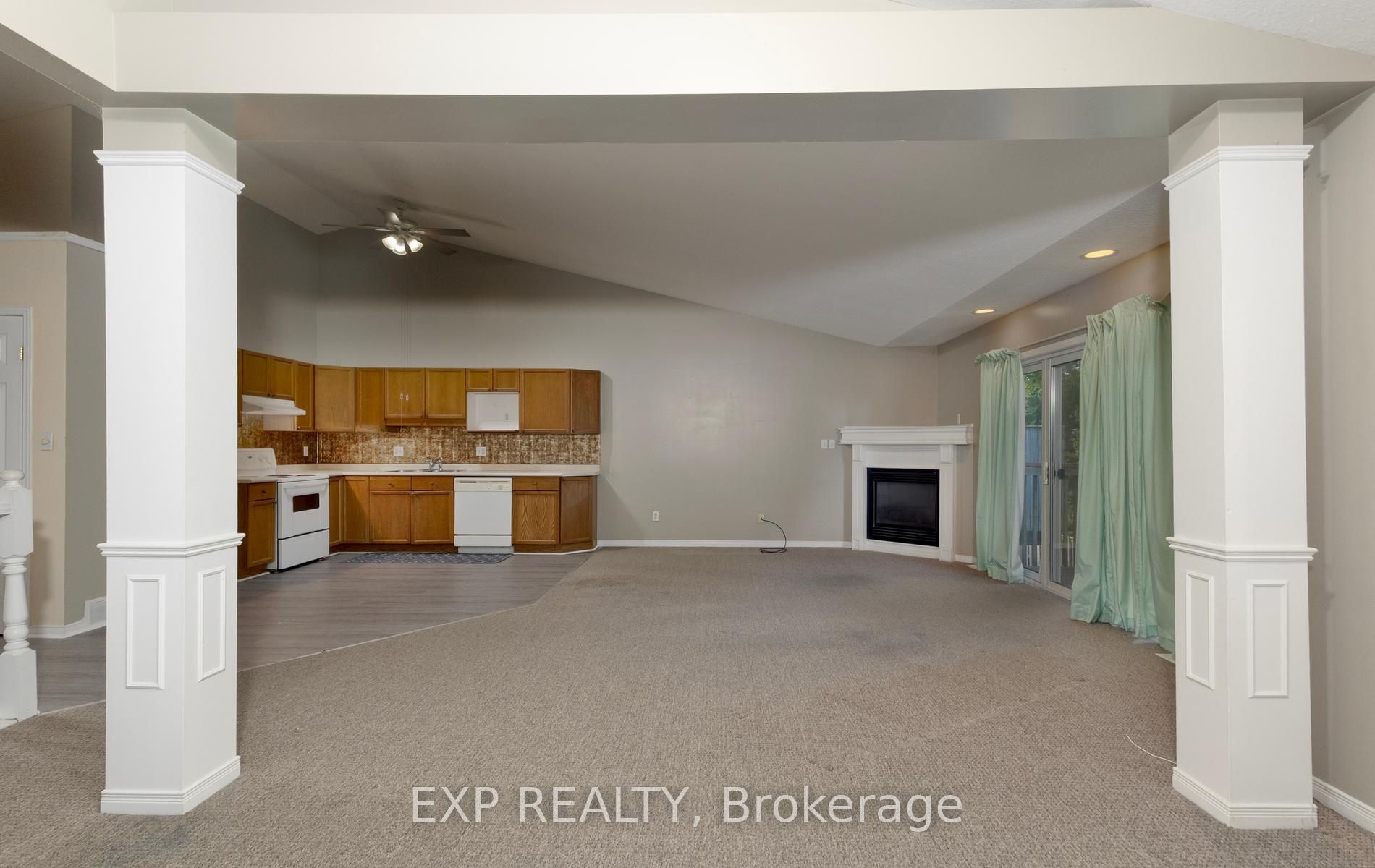 1077 Hamilton Road 21 Property Photo 12
