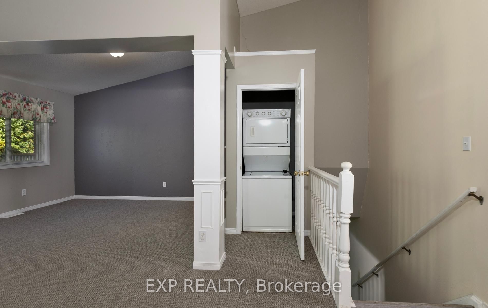1077 Hamilton Road 21 Property Photo 18