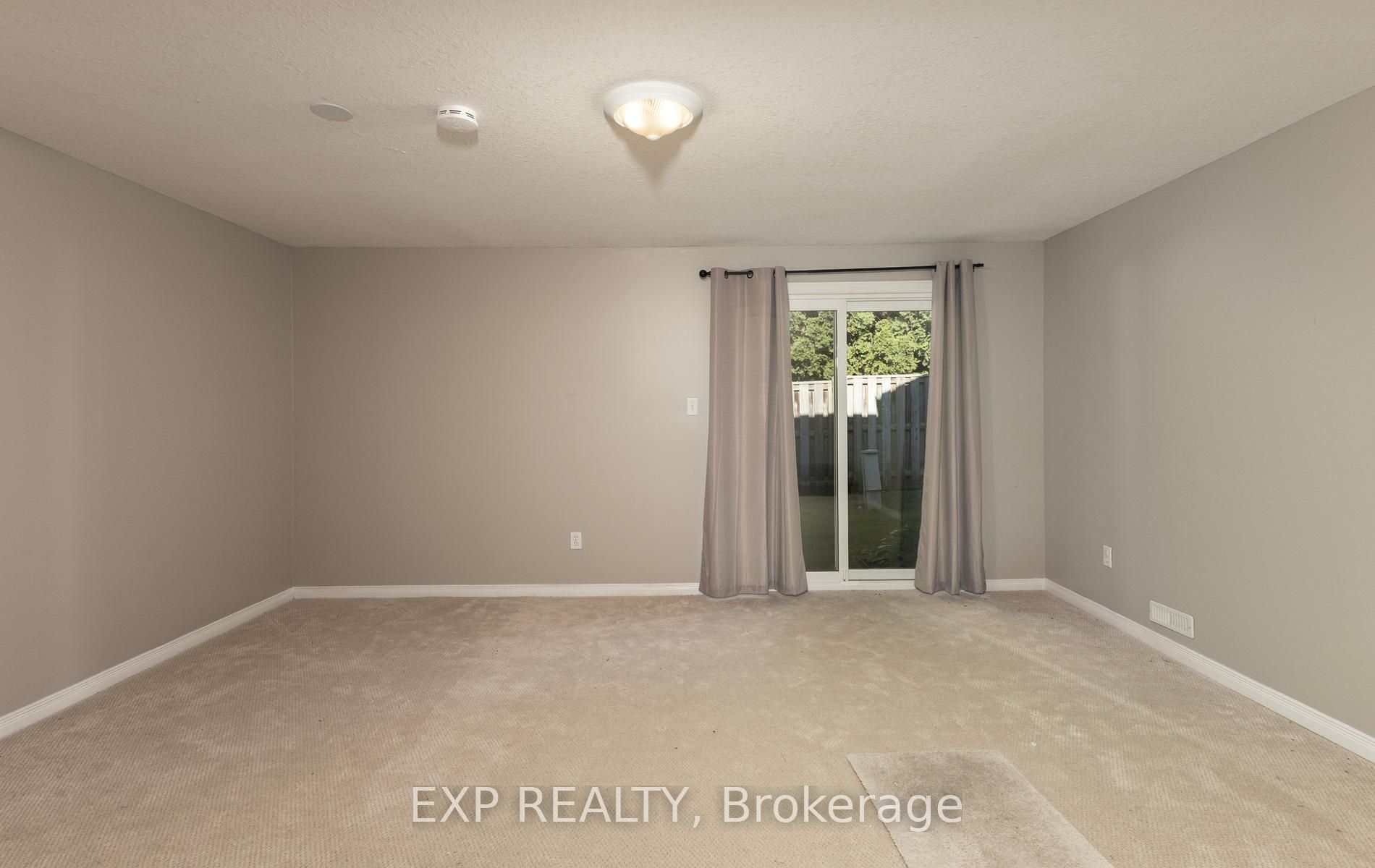 1077 Hamilton Road 21 Property Photo 24