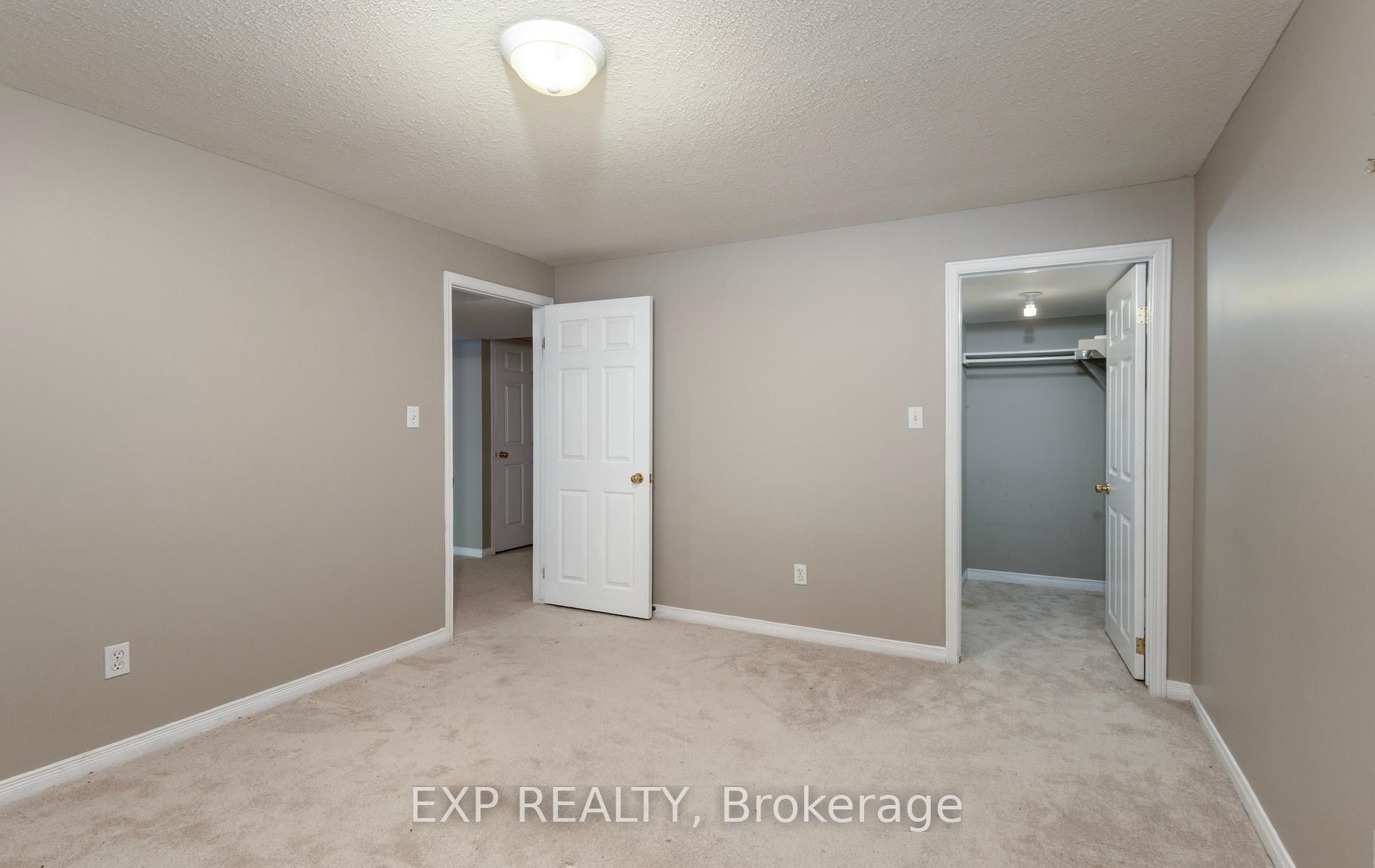 1077 Hamilton Road 21 Property Photo 29