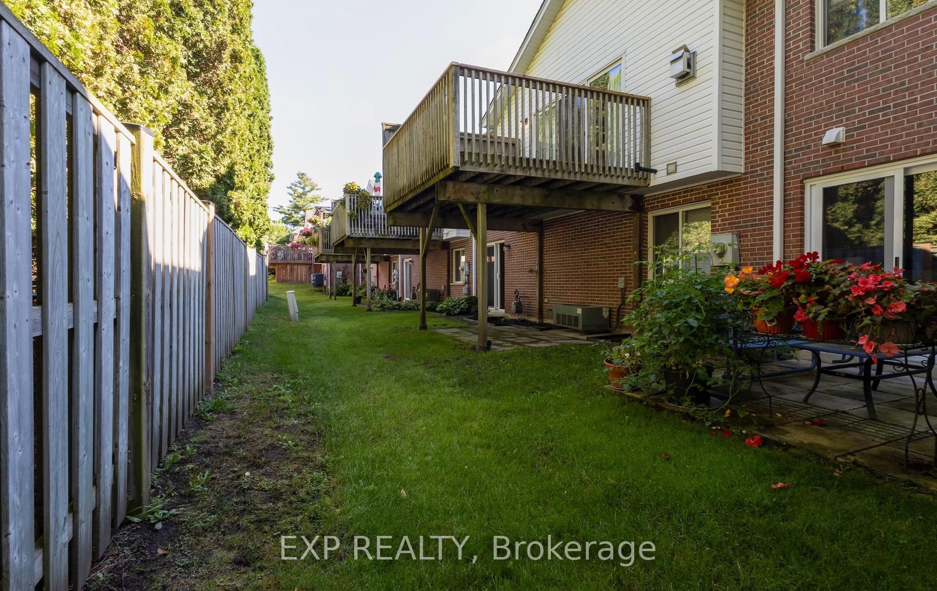 1077 Hamilton Road 21 Property Photo 35