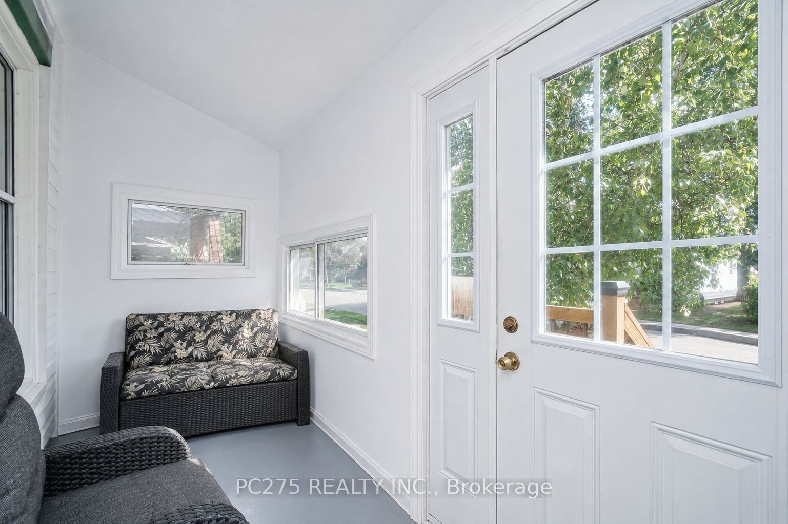 20 Maple Street Property Photo 4