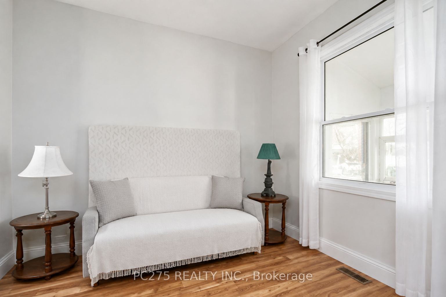 20 Maple Street Property Photo 6