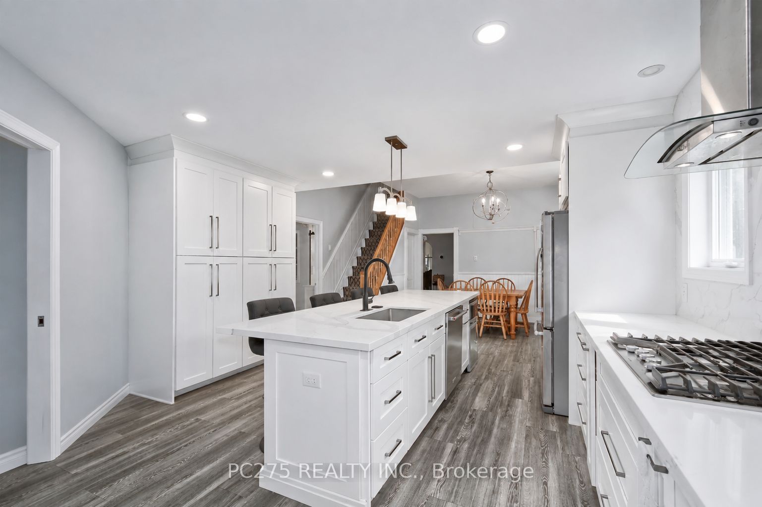 20 Maple Street Property Photo 17