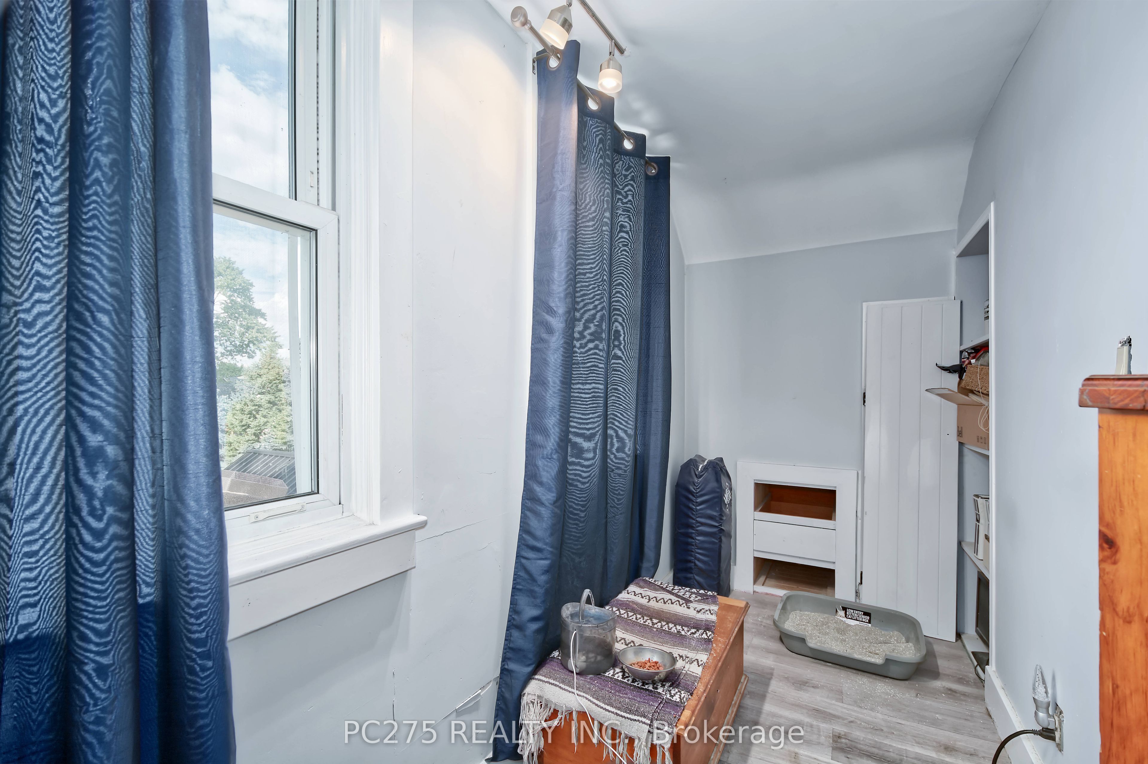 20 Maple Street Property Photo 33