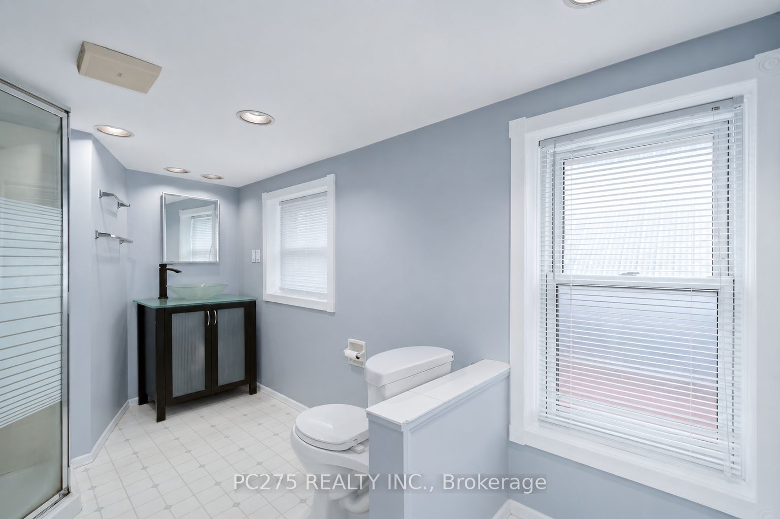 20 Maple Street Property Photo 34