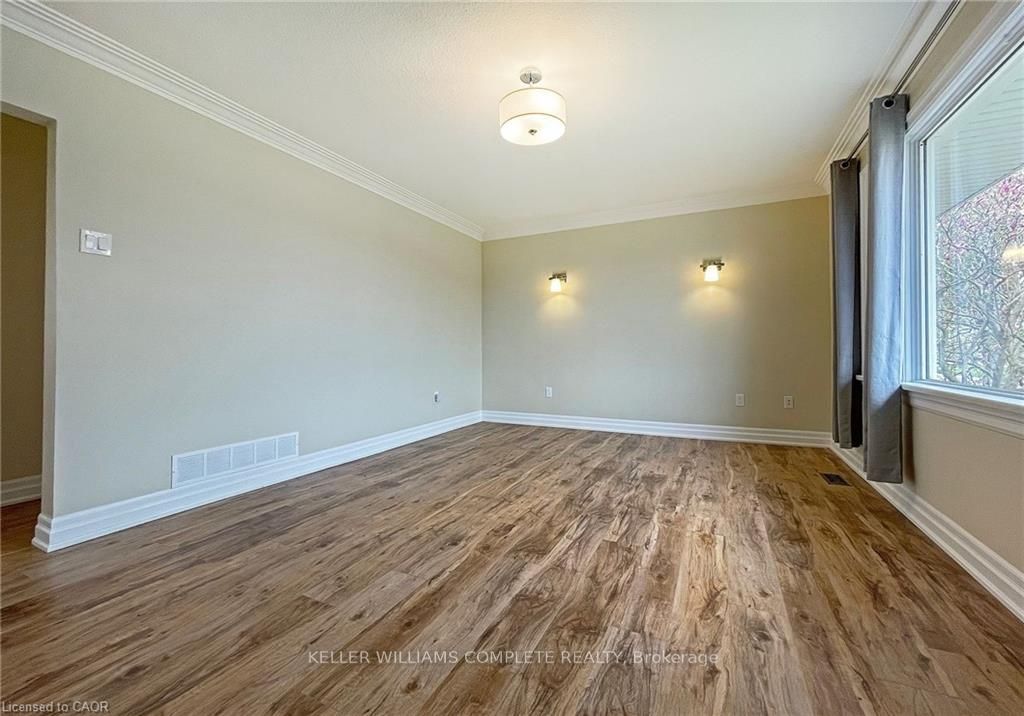6 Myrtle Avenue Upper Property Photo 6