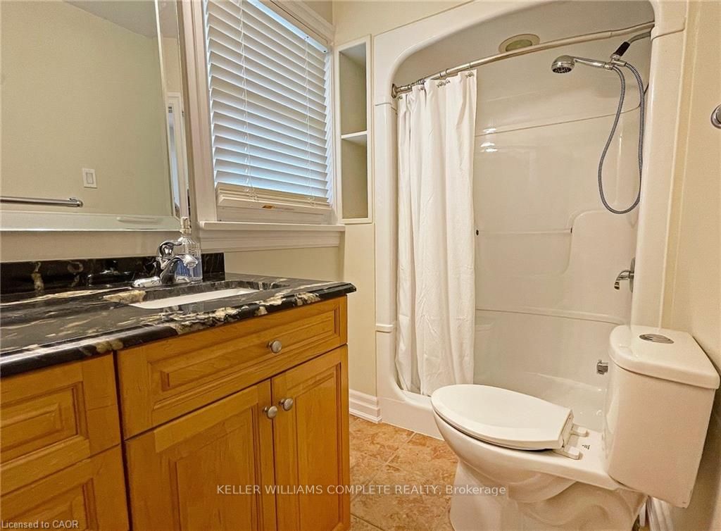 6 Myrtle Avenue Upper Property Photo 10