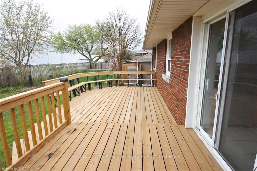 6 Myrtle Avenue Upper Property Photo 17