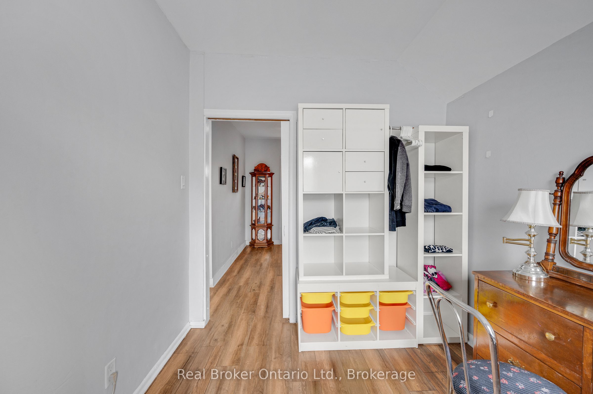 466 Cannon Street E Property Photo 18