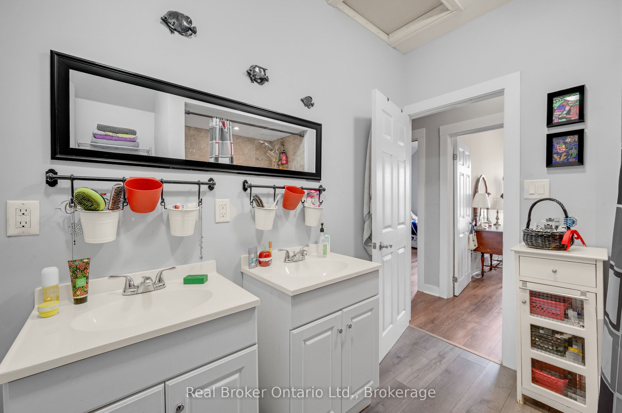 466 Cannon Street E Property Photo 19