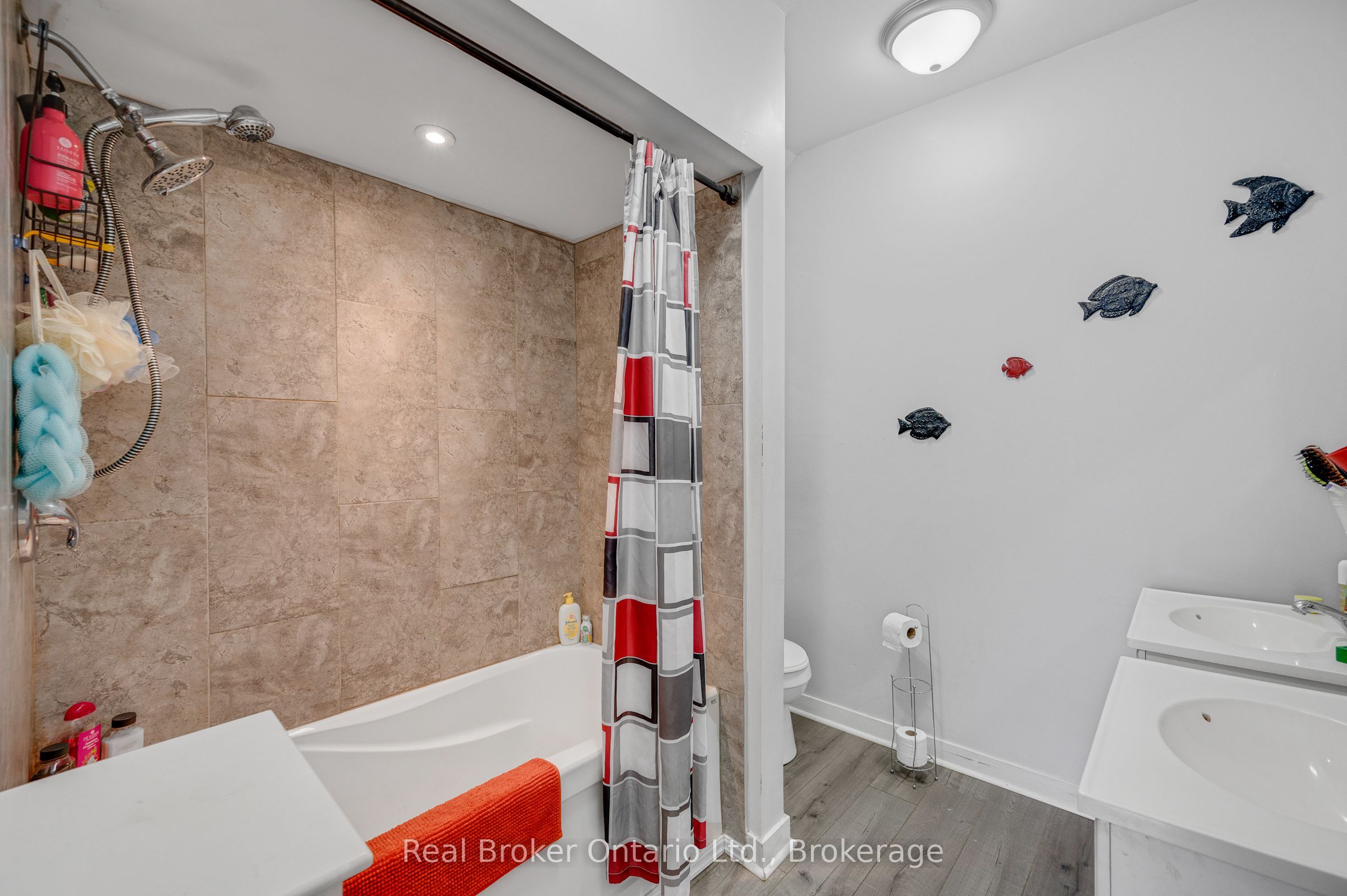 466 Cannon Street E Property Photo 20