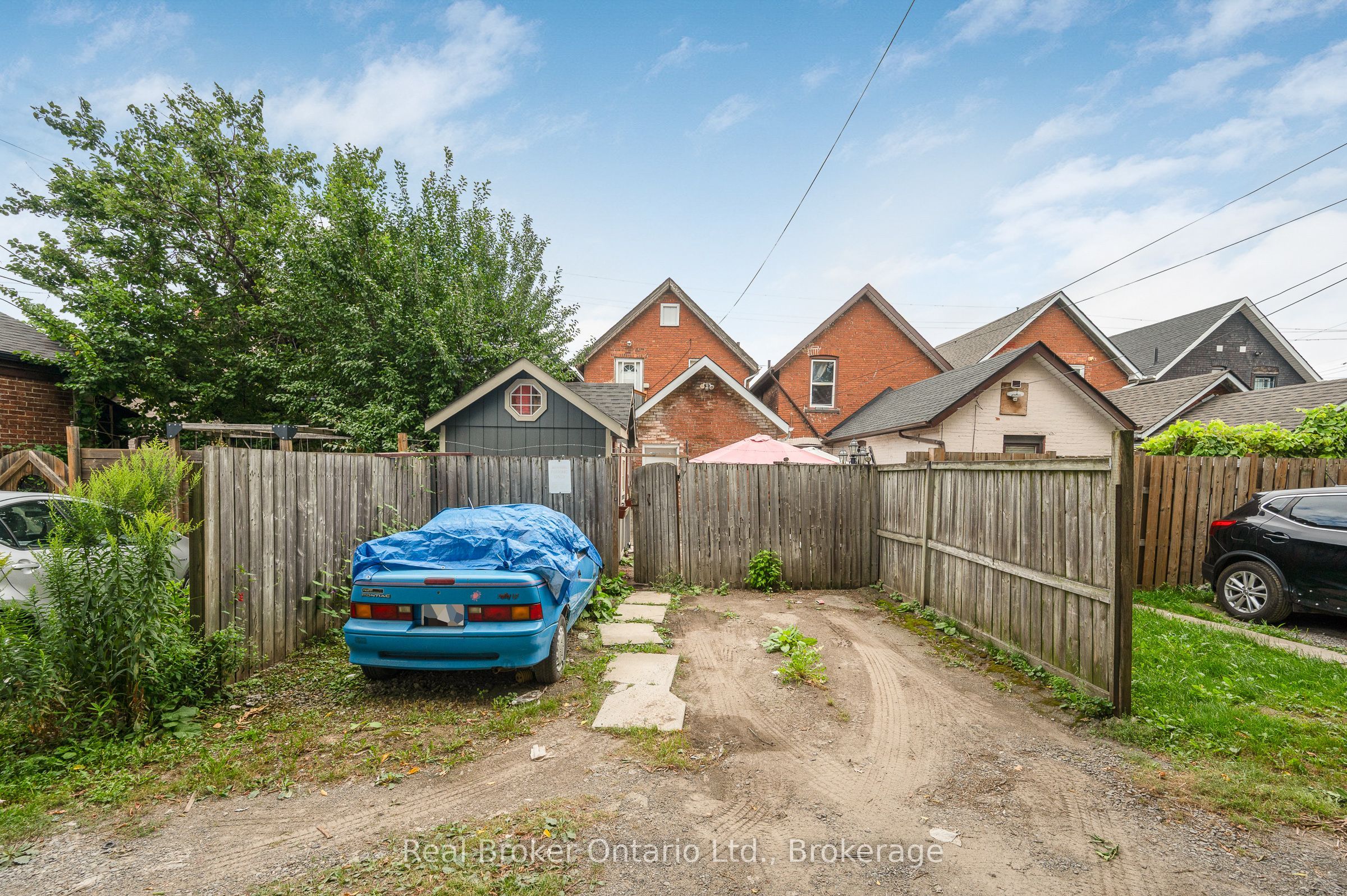 466 Cannon Street E Property Photo 29