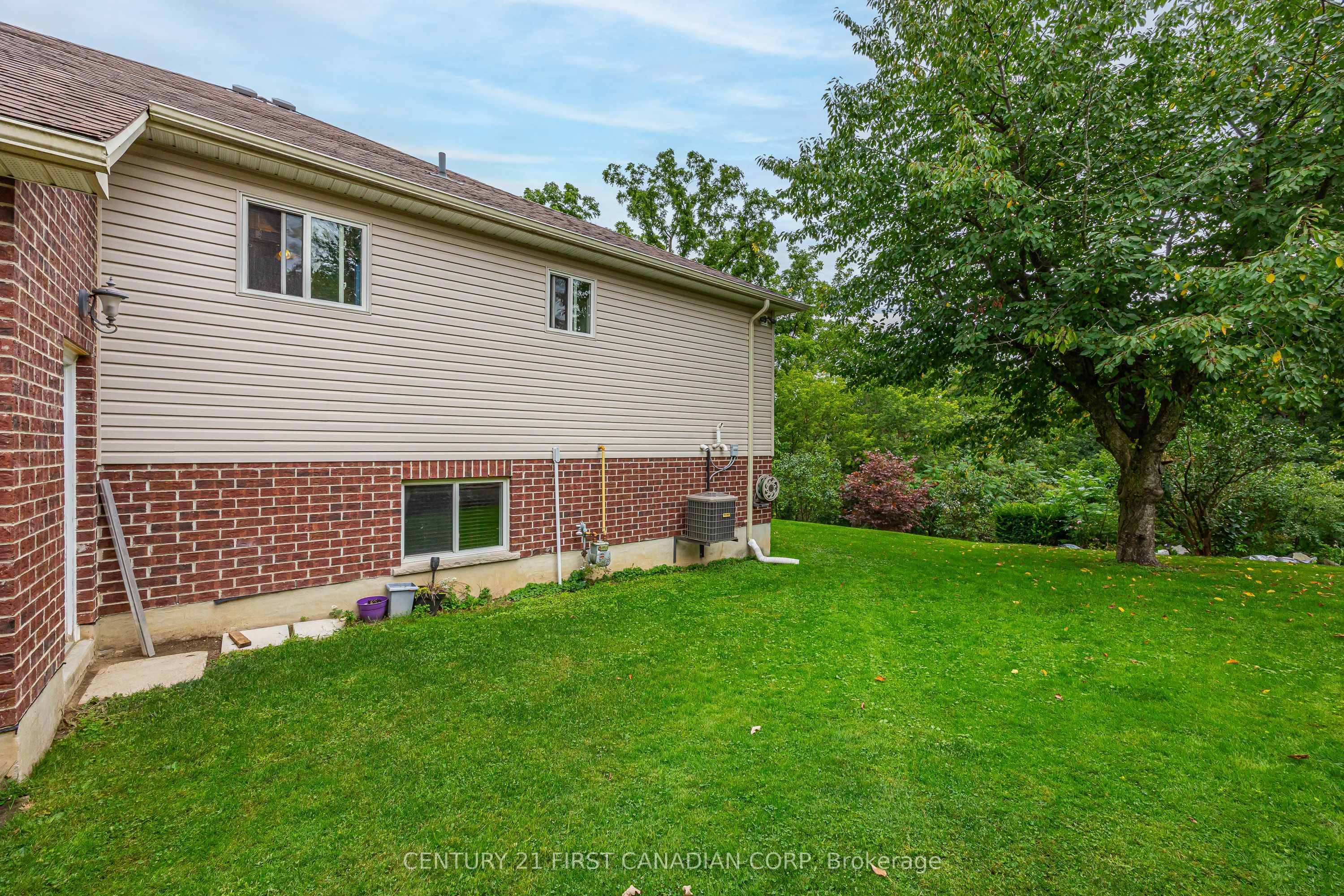 34 Brock Street Property Photo 36