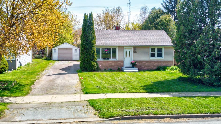 7684 Badger Road Property Photo 2