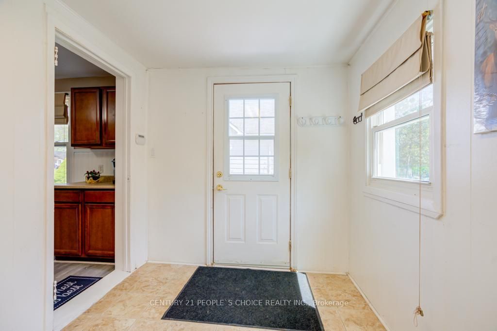 7684 Badger Road Property Photo 8