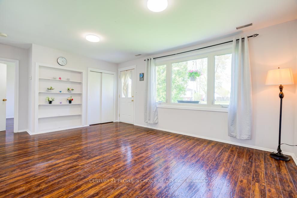 7684 Badger Road Property Photo 14