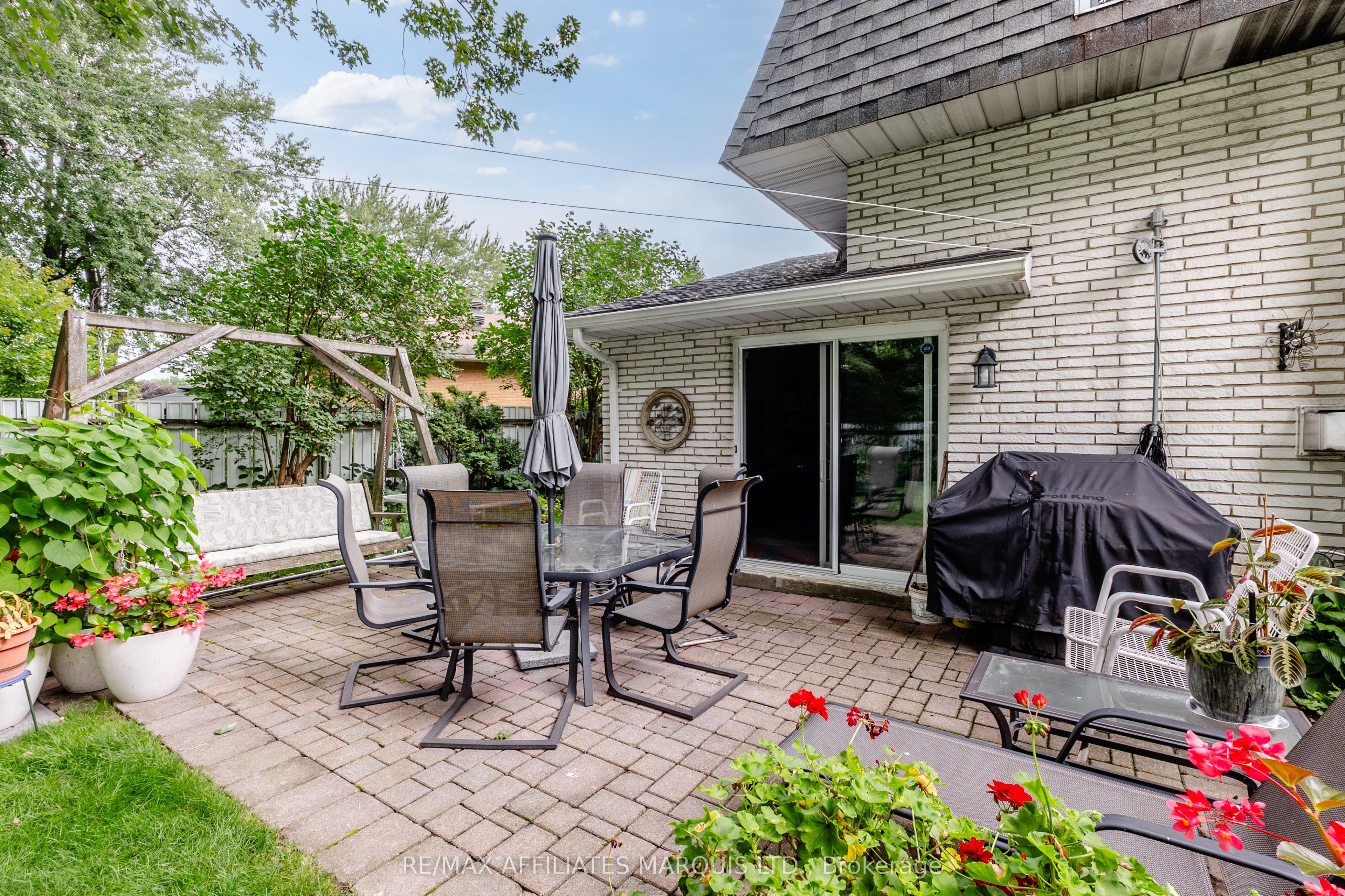 645 Dundas Crescent Property Photo 33