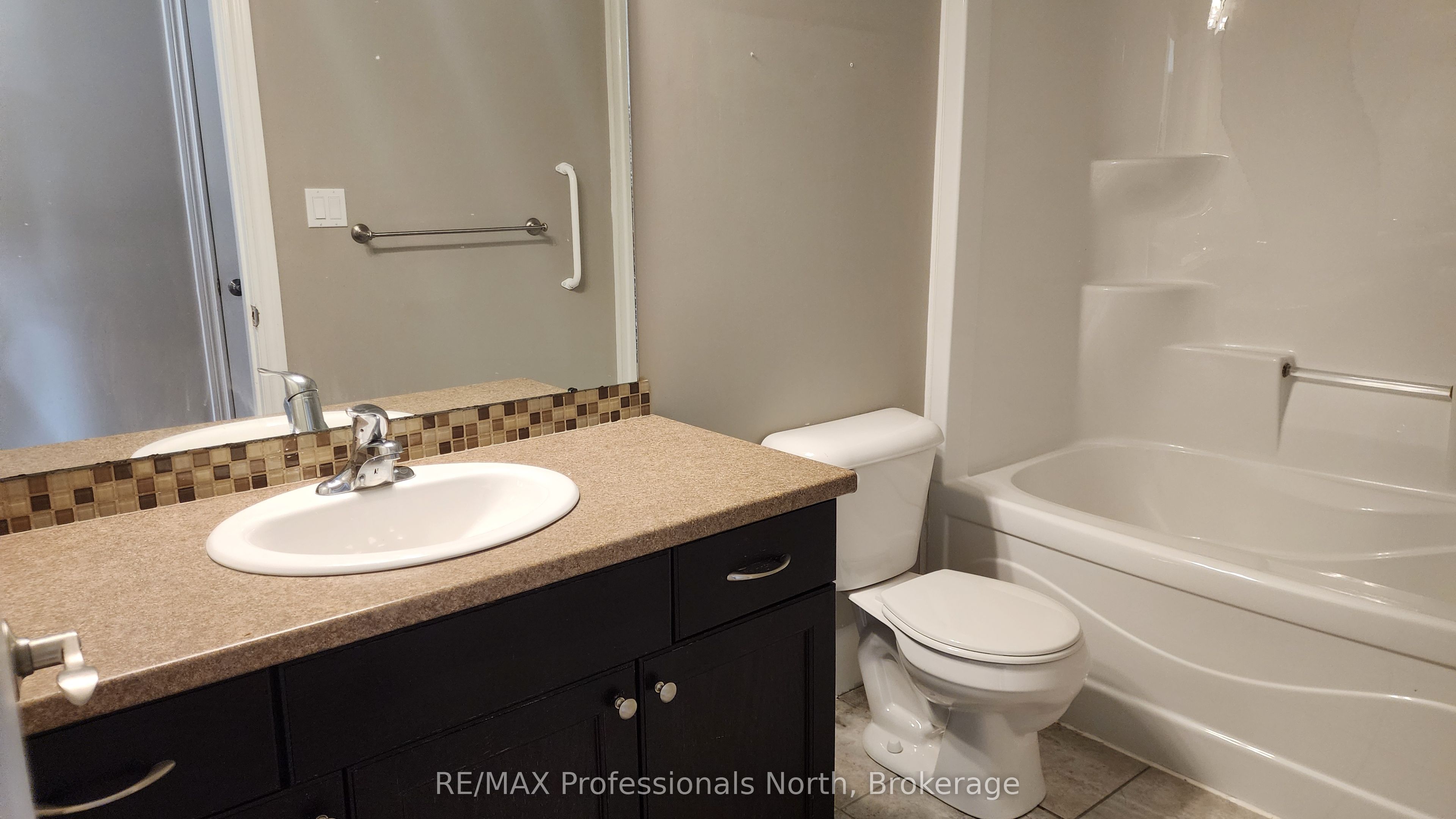33 Goodwin Drive Property Photo 32