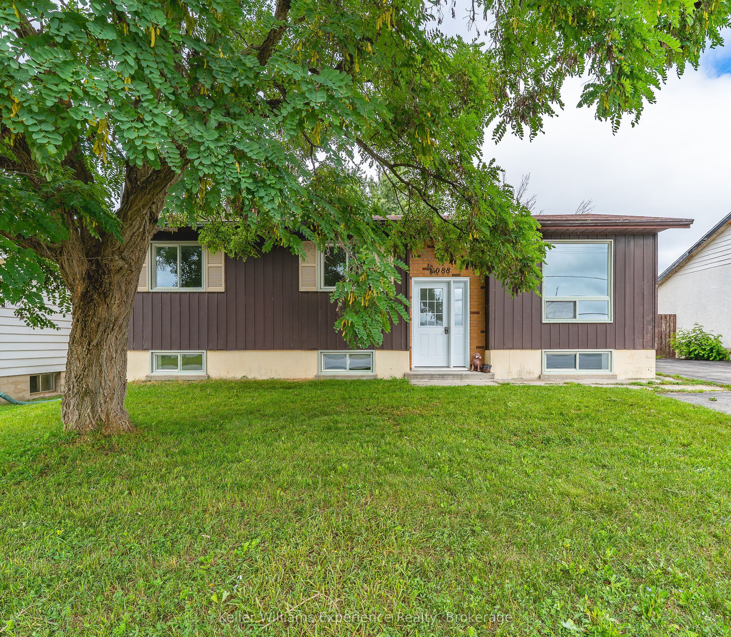 1088 8th Street E Property Photo 1