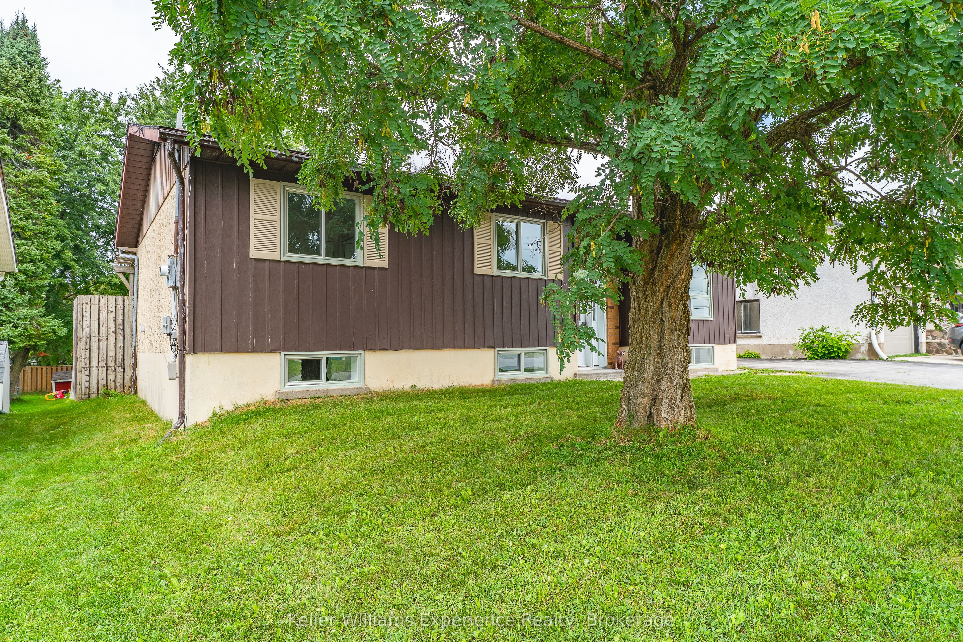 1088 8th Street E Property Photo 3