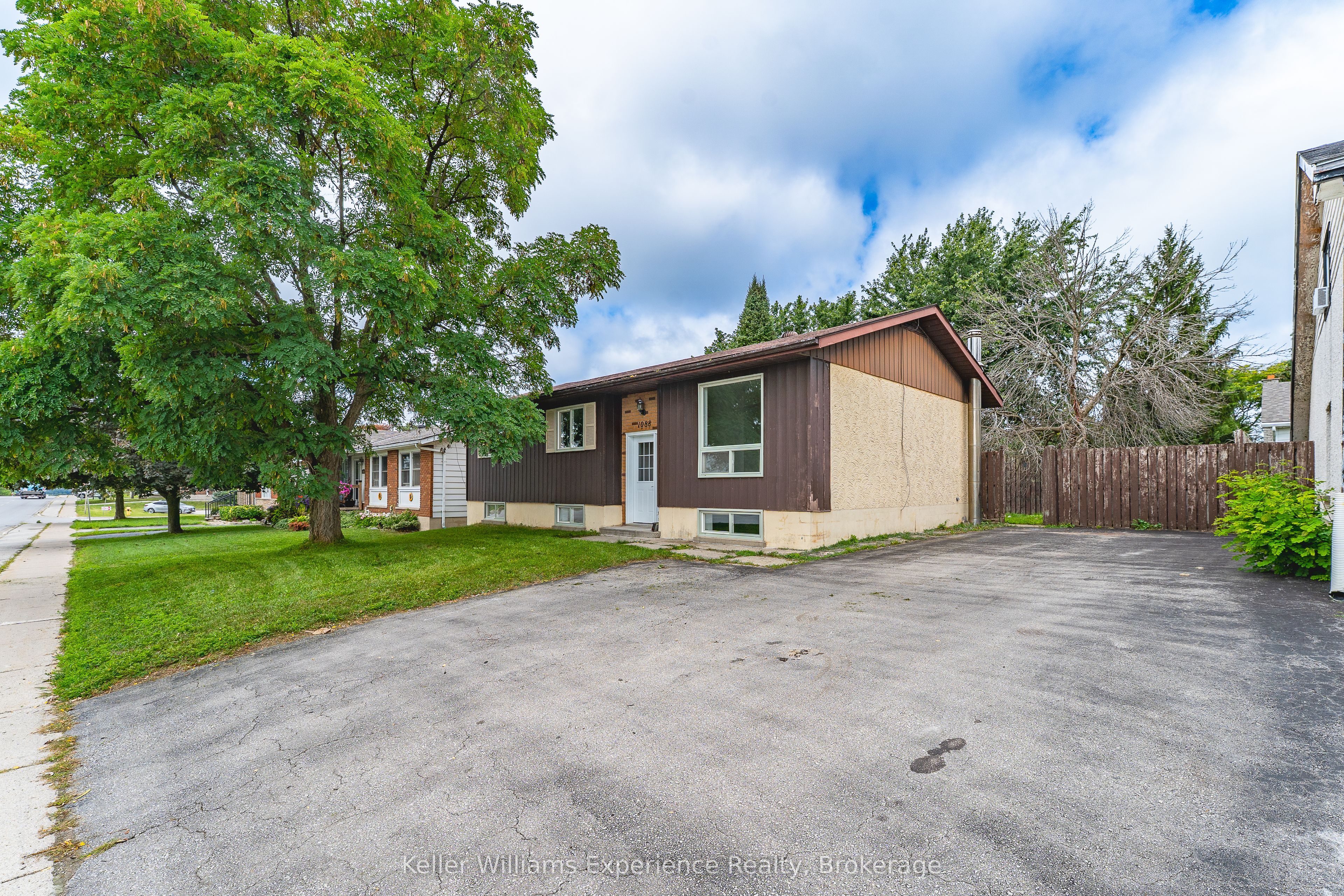 1088 8th Street E Property Photo 35