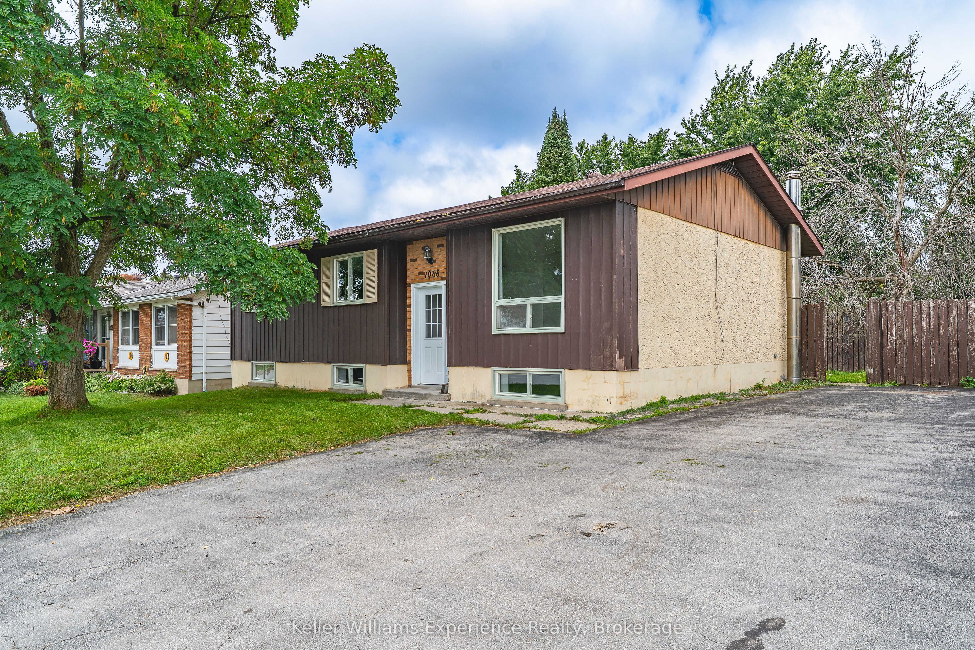 1088 8th Street E Property Photo 36