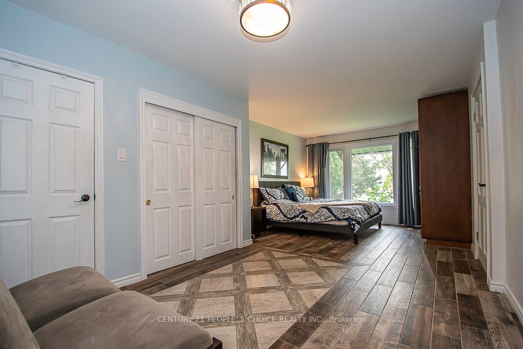 3 Lakeshore Boulevard Property Photo 9
