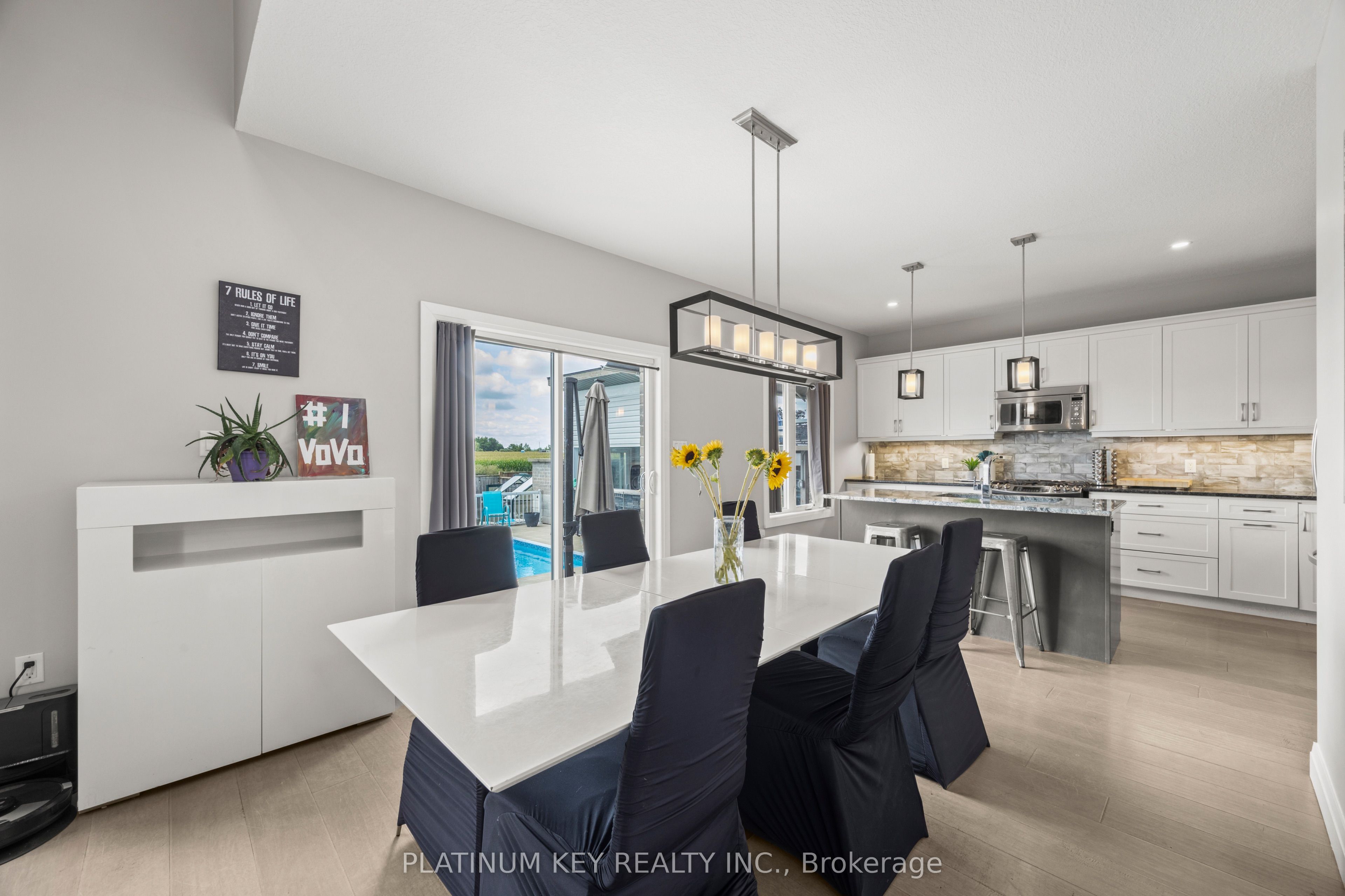 248 Snyders Avenue Property Photo 8