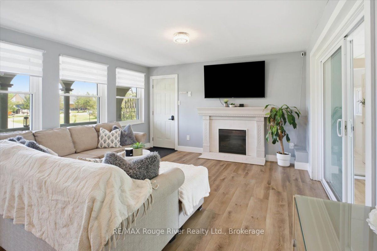 15 Healey Falls Drive Property Photo 7