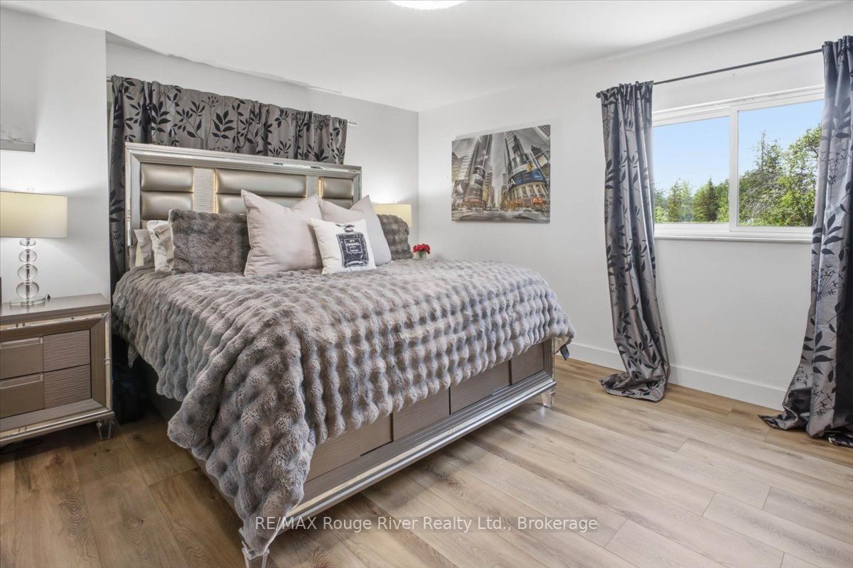 15 Healey Falls Drive Property Photo 15